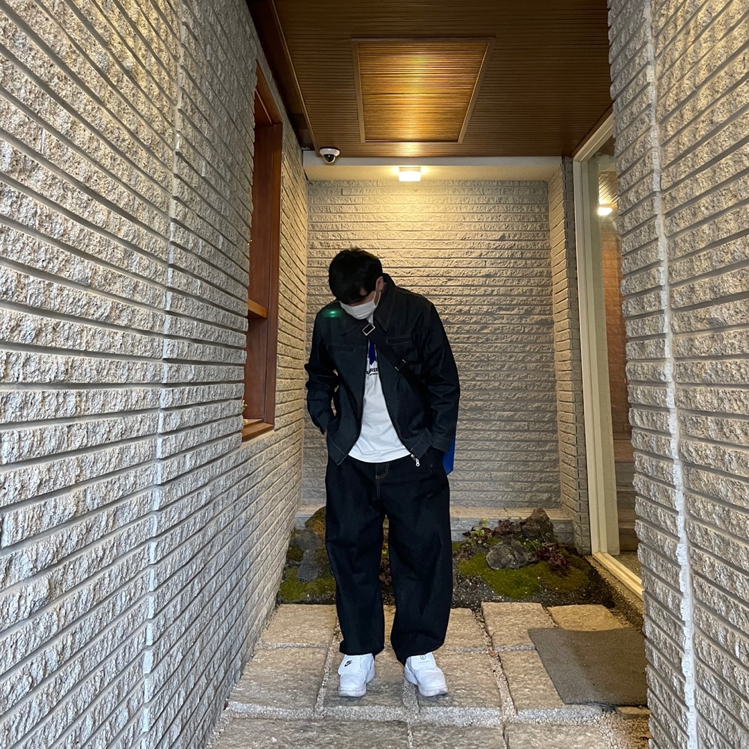 Nike x Peaceminusone Kwondo1 White, Ader Error Wide Blue Bag Blue 착용 스타일