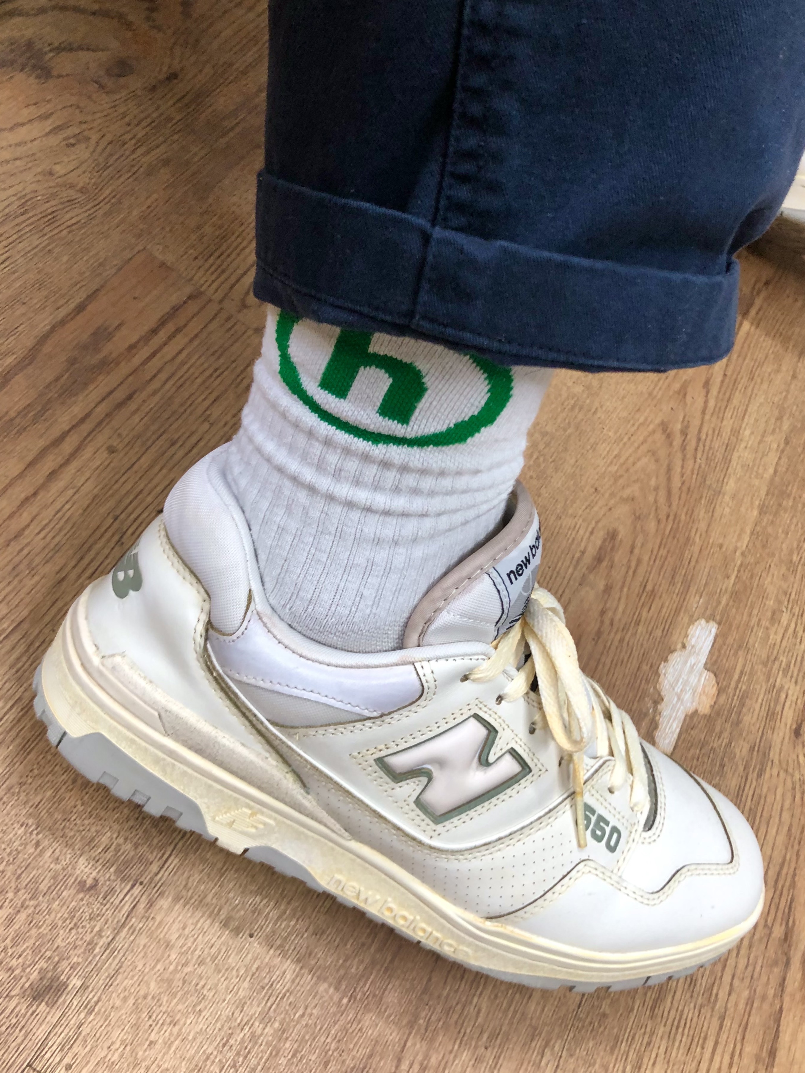 New Balance 550 White - 2E Wide, New Balance 550 White Grey - 2E Wide 착용 스타일 - 1