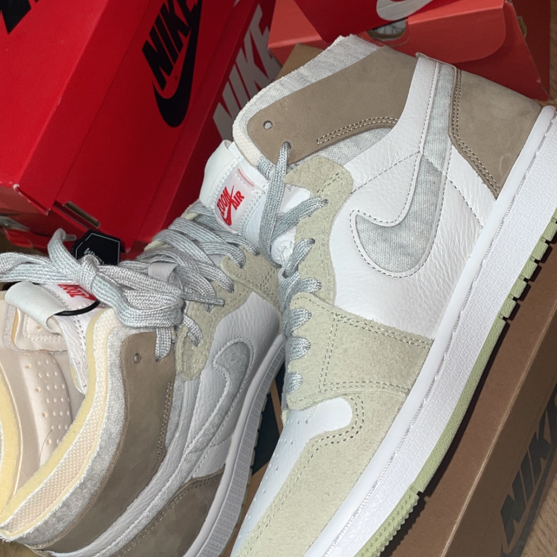 (W) Jordan 1 Zoom Air CMFT Olive Aura 착용 스타일