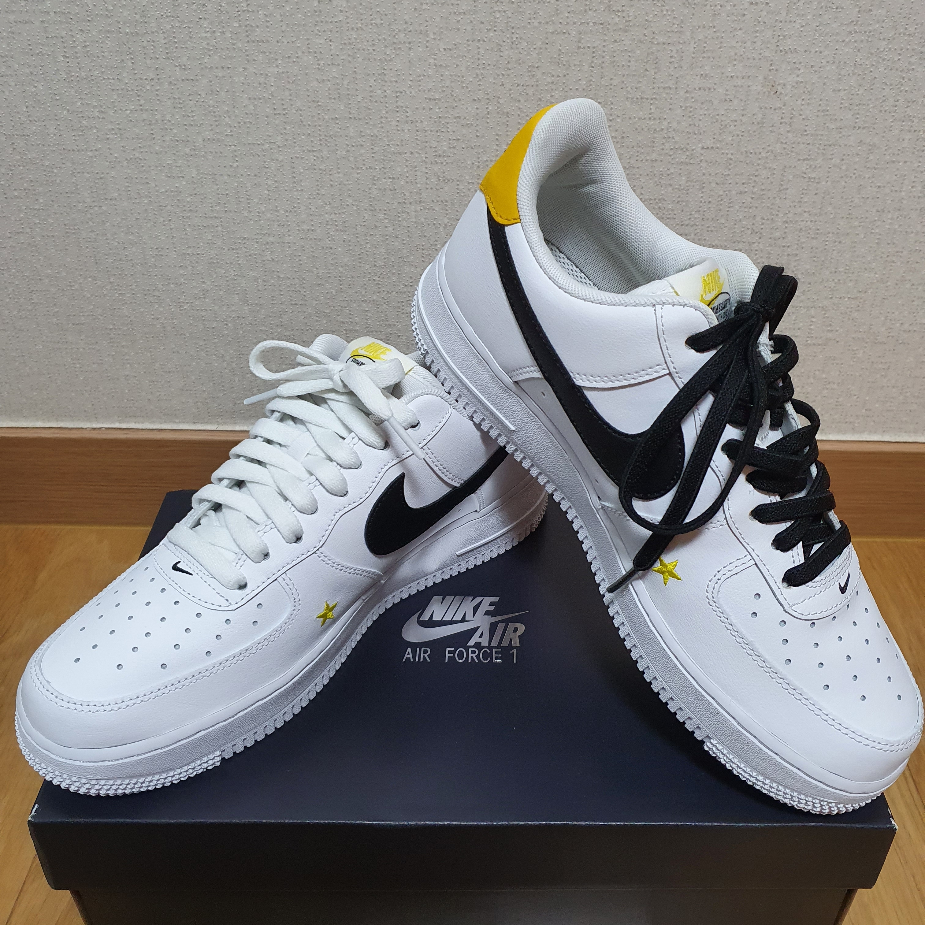 Nike Air Force 1 '07 LV8 2 Have a Nike Day 착용 스타일