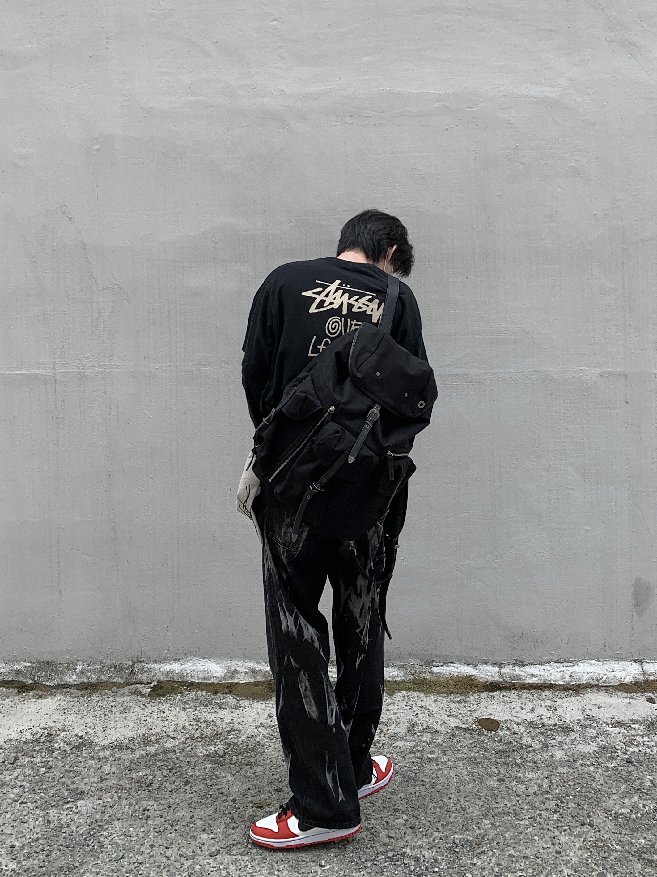 Stussy x Our Legacy Surfman Pig. Dyed T-Shirt Black - 21FW, Nike x NBA Dunk Low Retro EMB Black and Chile Red 착용 스타일