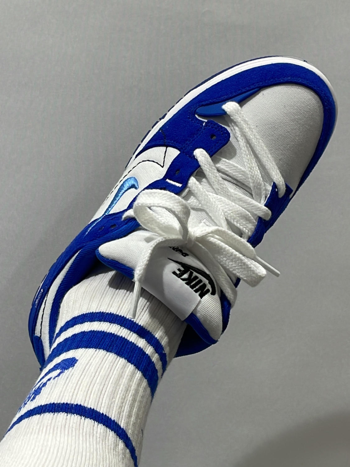(W) Nike Dunk Low Disrupt 2 White and University Blue 착용 스타일