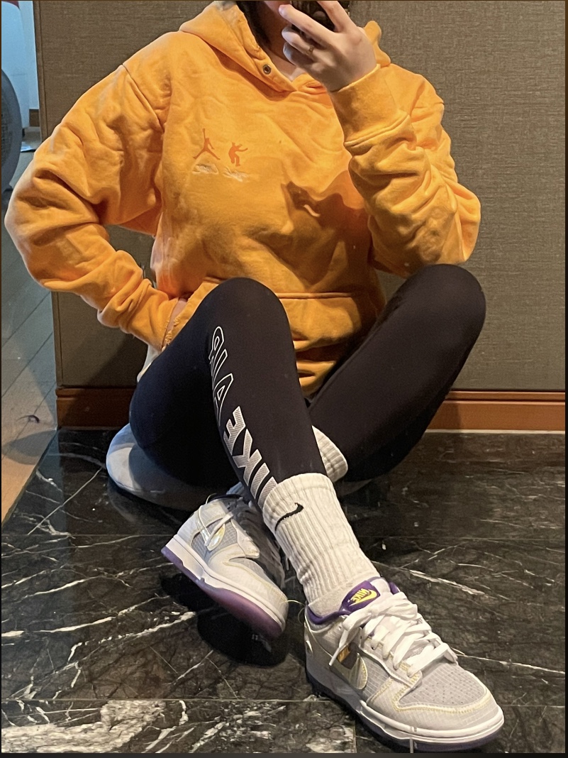 Jordan x Union Fleece Hoodie Sport Gold - Asia, Nike x Union Dunk Low Passport Pack Court Purple White 착용 스타일 - 2