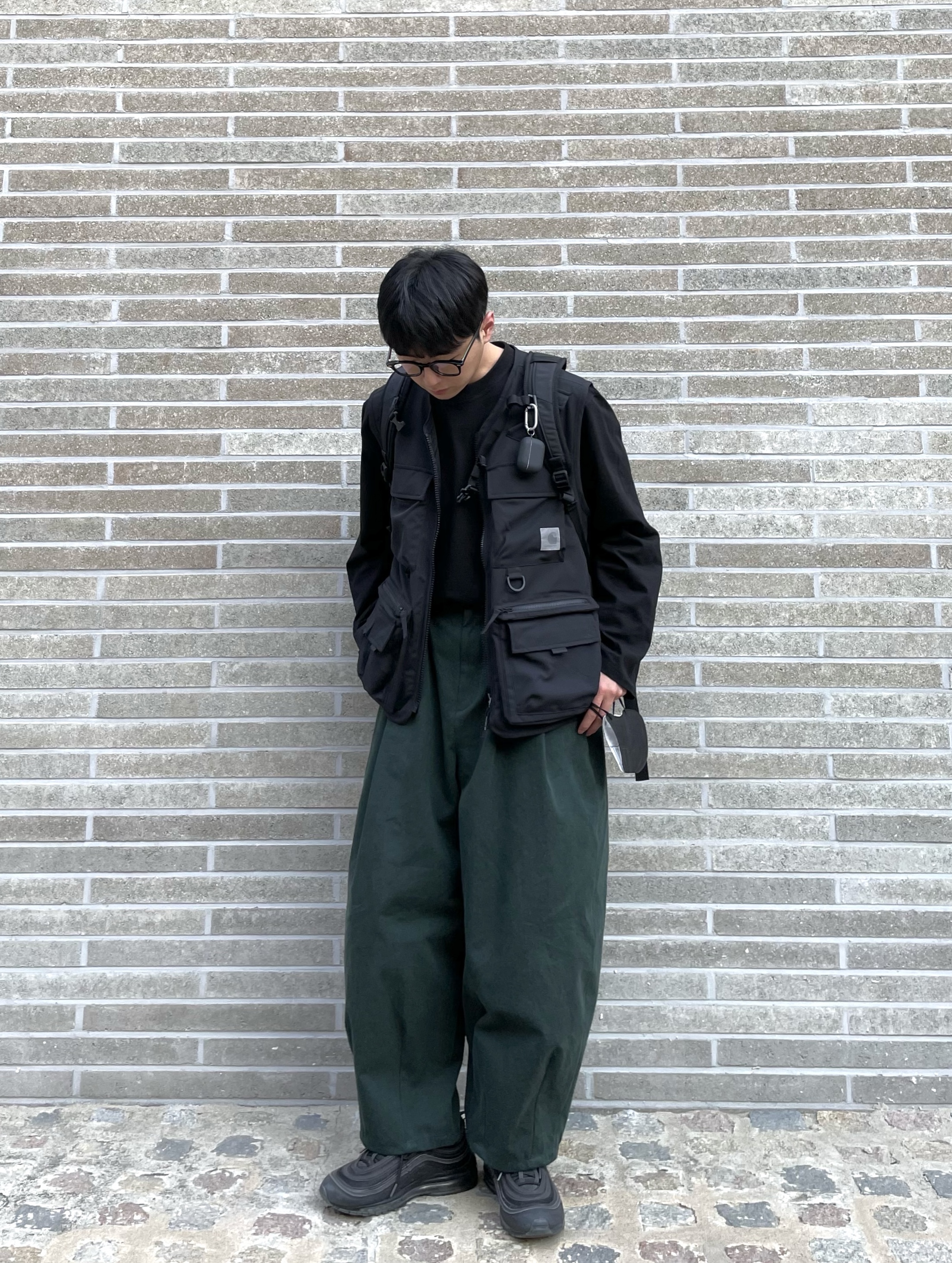 Nike Air Max 97 Triple Black 착용 스타일 - 2