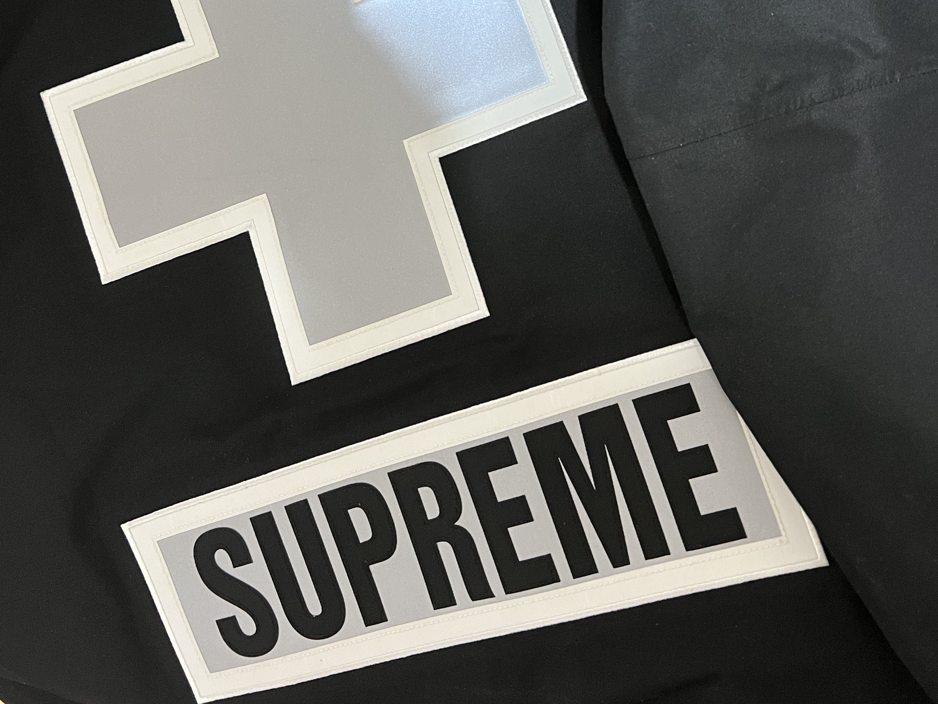 Supreme x The North Face Summit Series Rescue Mountain Pro Jacket Black - 22SS, Supreme x The North Face Summit Series Rescue Mountain Pro Jacket Light Purple - 22SS 착용 스타일 - 2