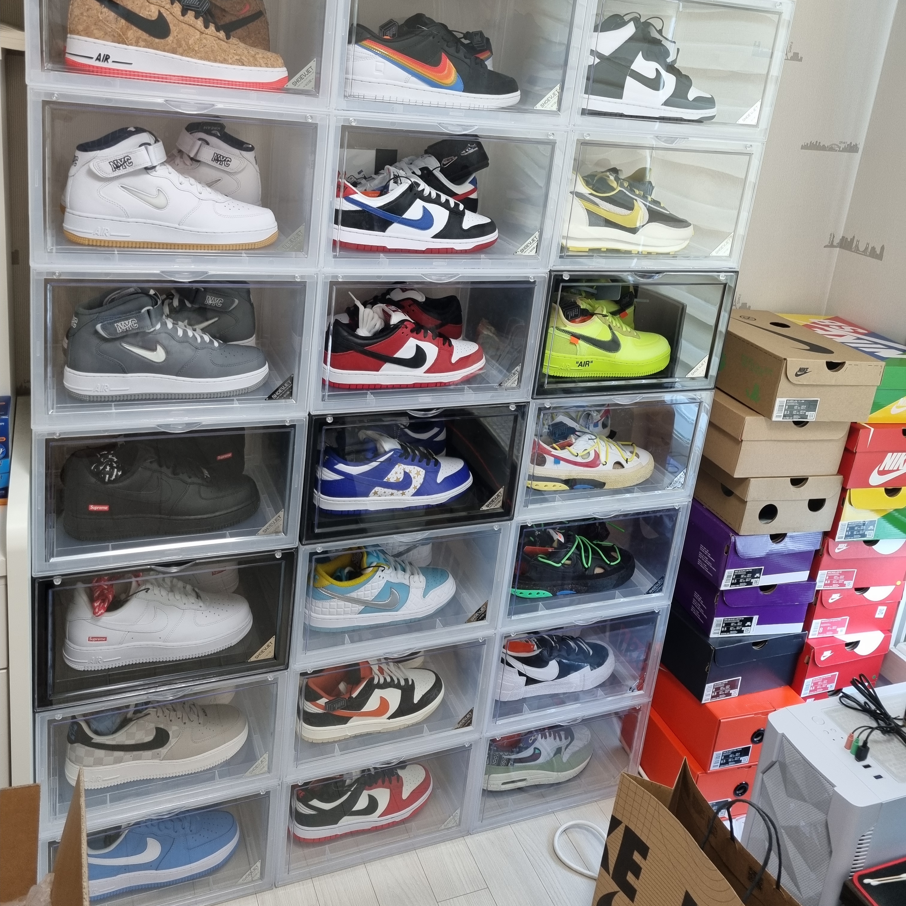 Nike x Supreme Air Force 1 Low White, Nike x Supreme Air Force 1 Low Black 착용 스타일