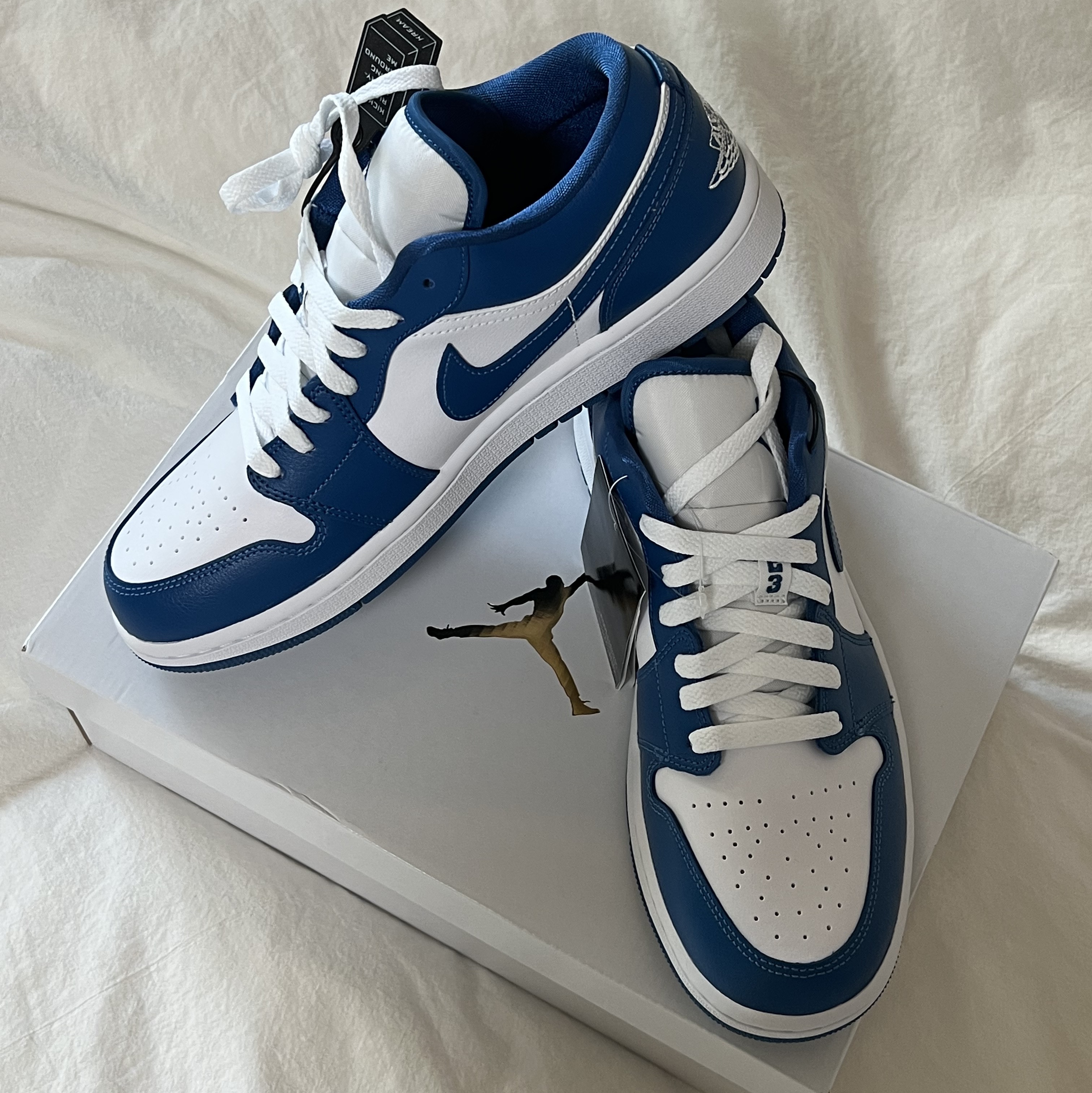 (W) Jordan 1 Low White Dark Marina Blue 착용 스타일