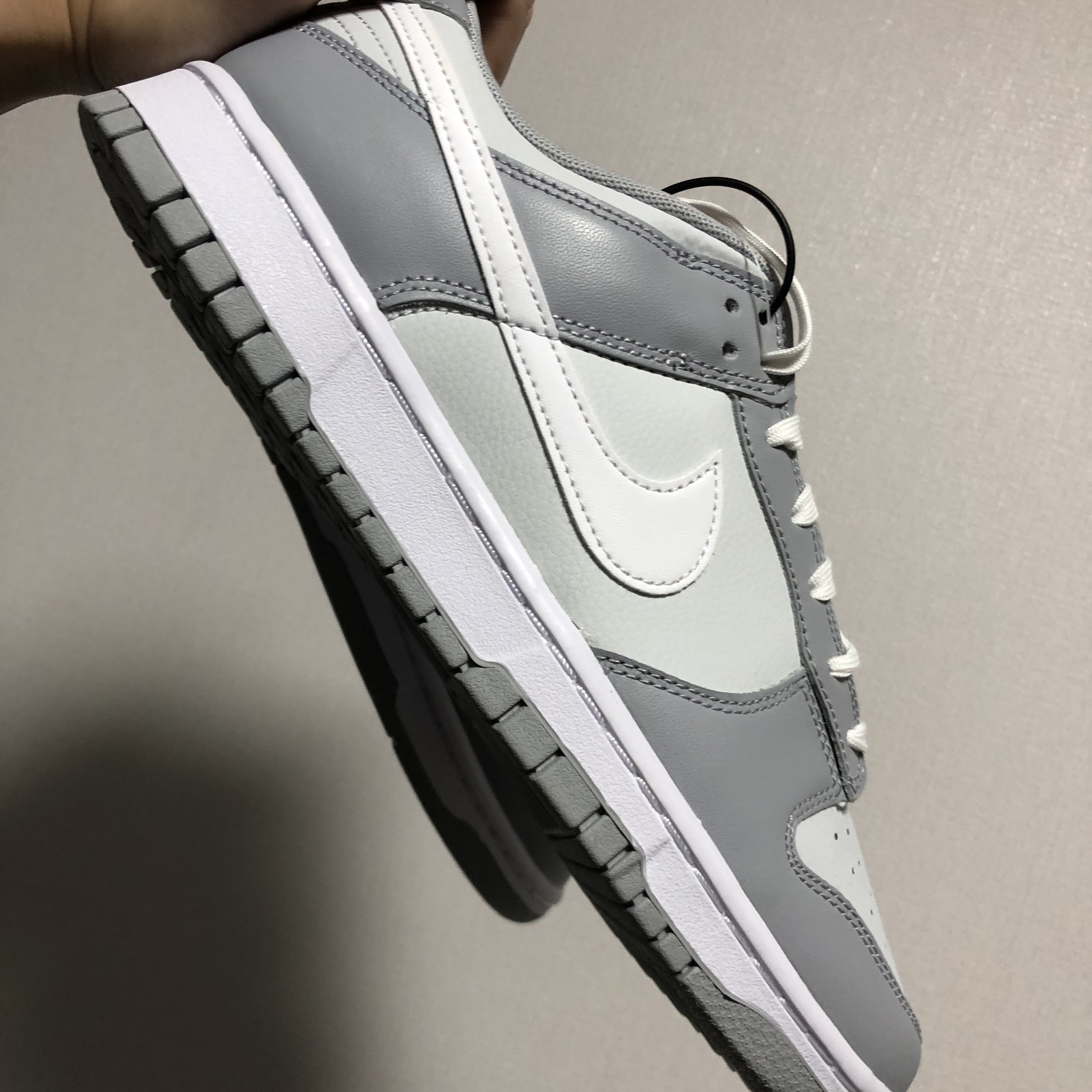 Nike Dunk Low Retro Wolf Grey 착용 스타일