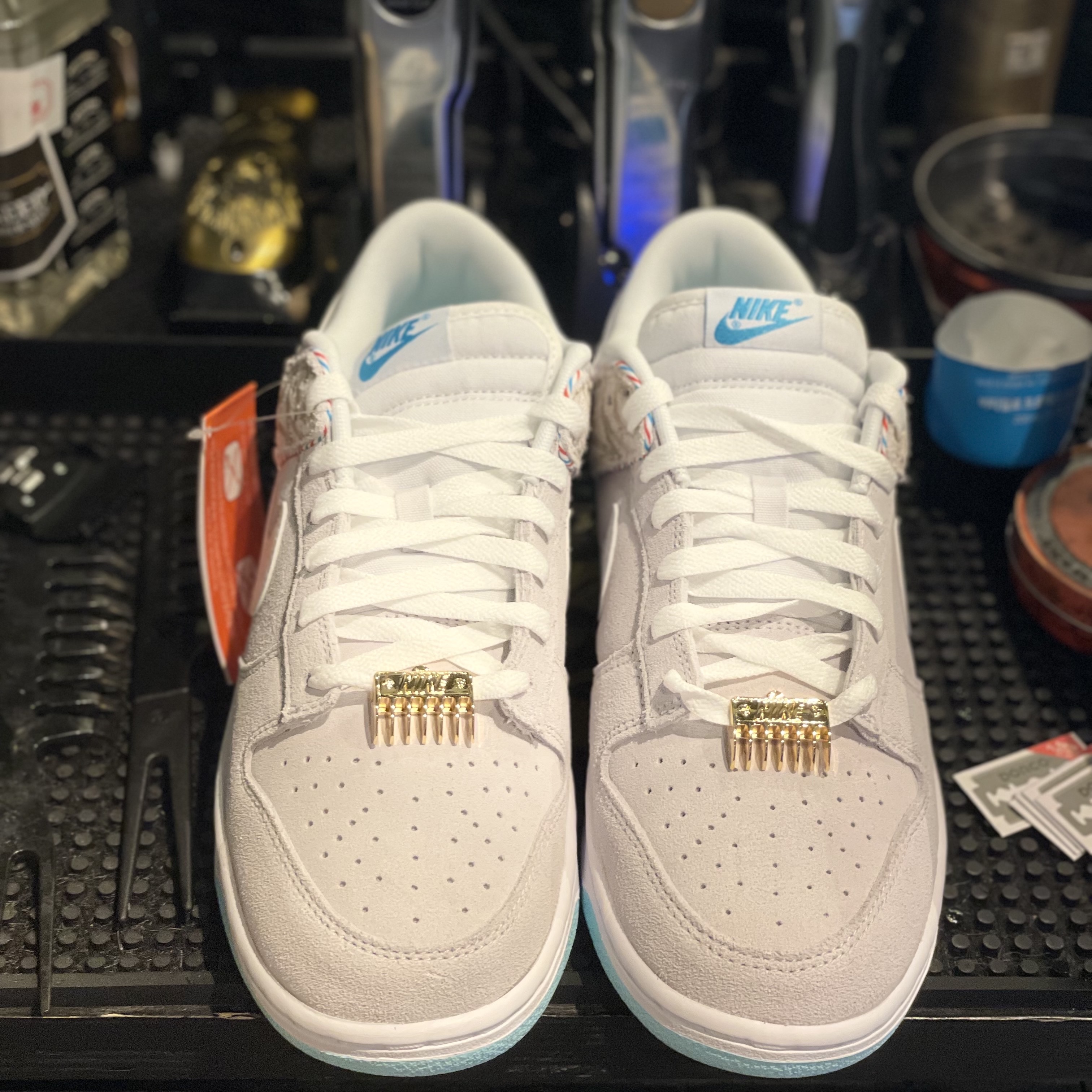 Nike Dunk Low Retro SE Barber Shop Grey 착용 스타일 - 3