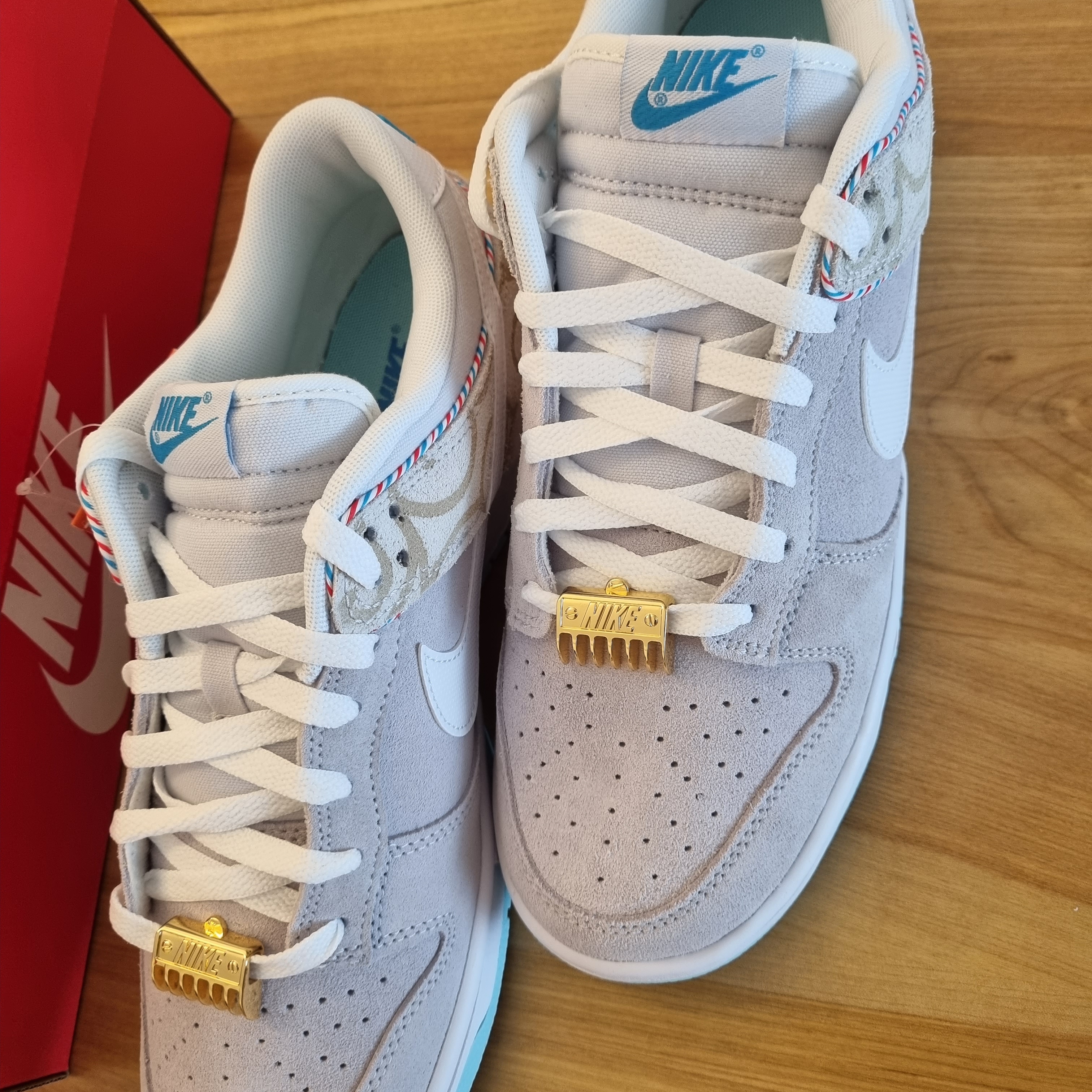 Nike Dunk Low Retro SE Barber Shop Grey 착용 스타일 - 2