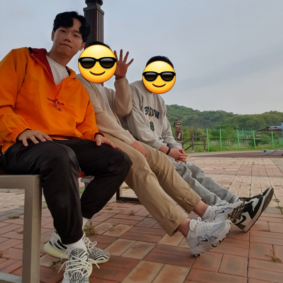 Supreme x Nike Jewel Reversible Ripstop Anorak Orange - 20FW, Adidas Yeezy Boost 350 V2 Zebra 2017/2019/2020 착용 스타일