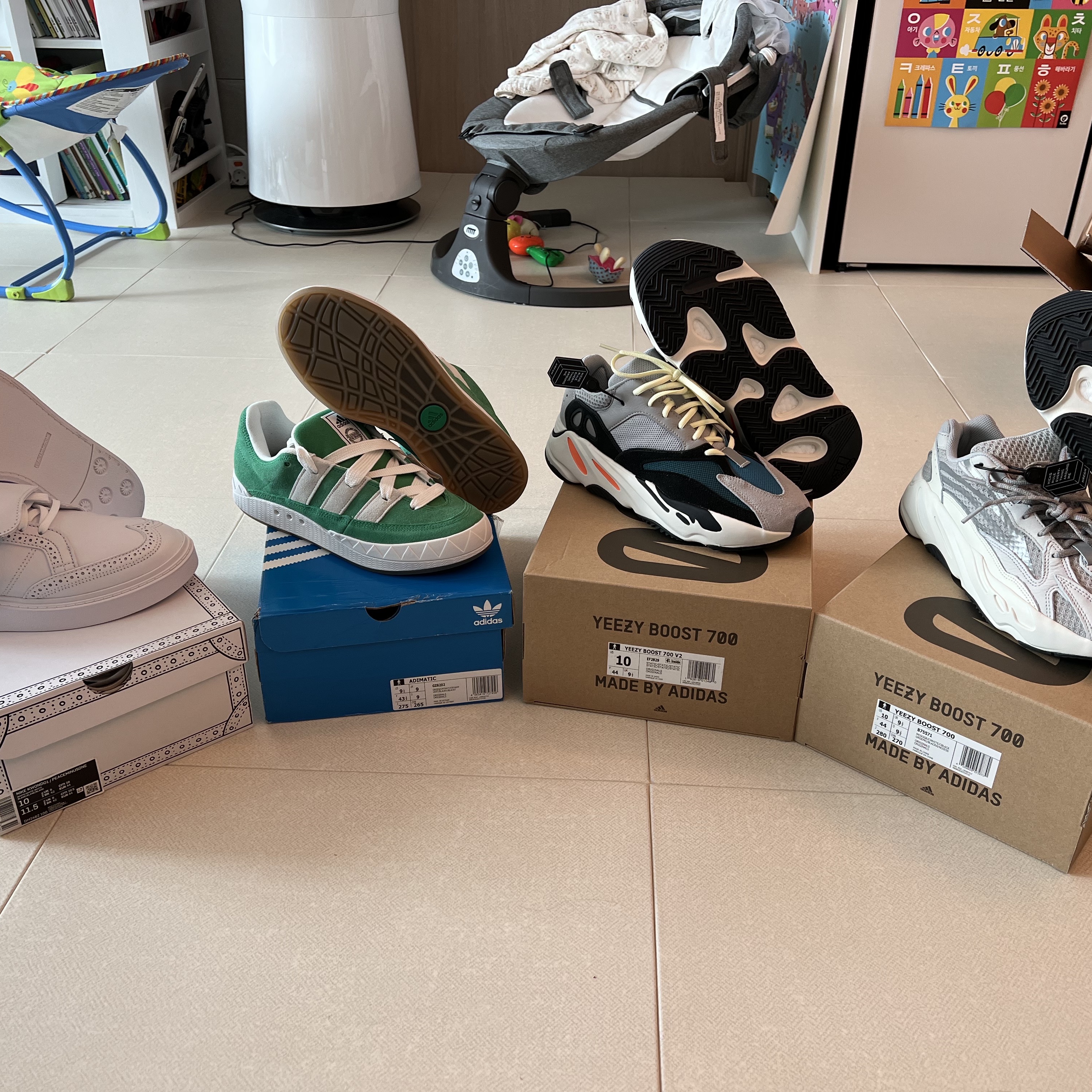 Nike x Peaceminusone Kwondo1 White, Adidas Adimatic Green 착용 스타일 - 1