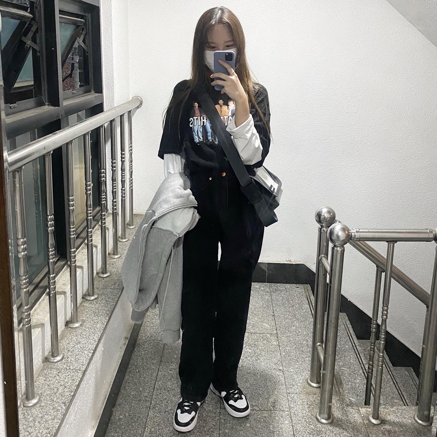 (W) Nike Dunk High Up Black and White 착용 스타일