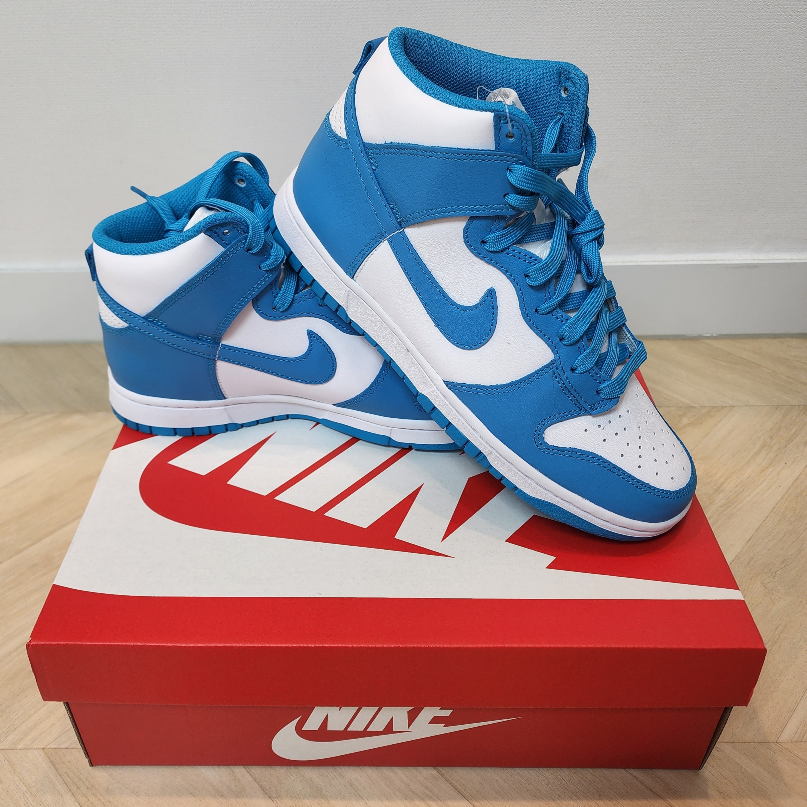 Nike Dunk High Retro Championship Blue 착용 스타일