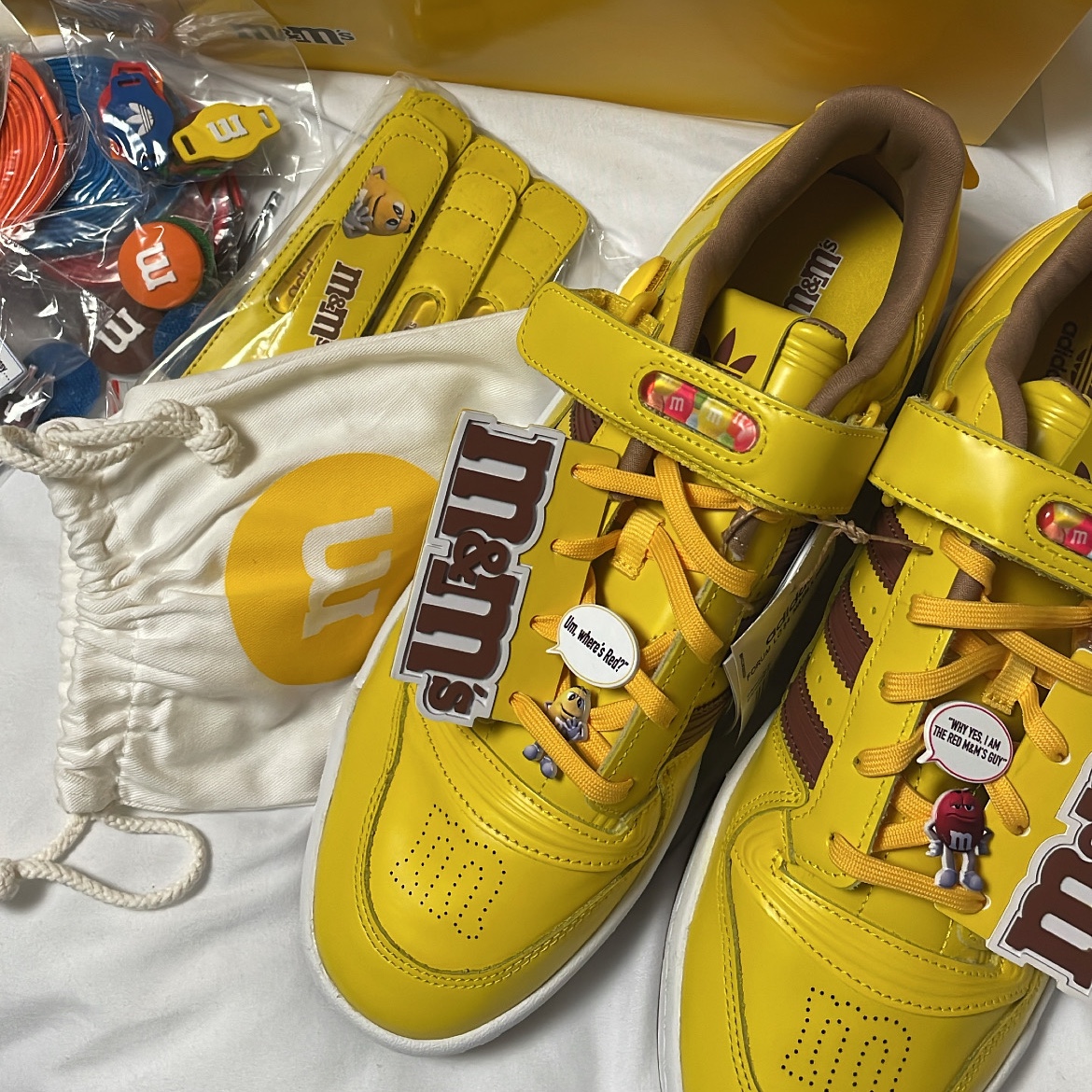 Adidas x M&Ms Forum 84 Low Yellow 착용 스타일