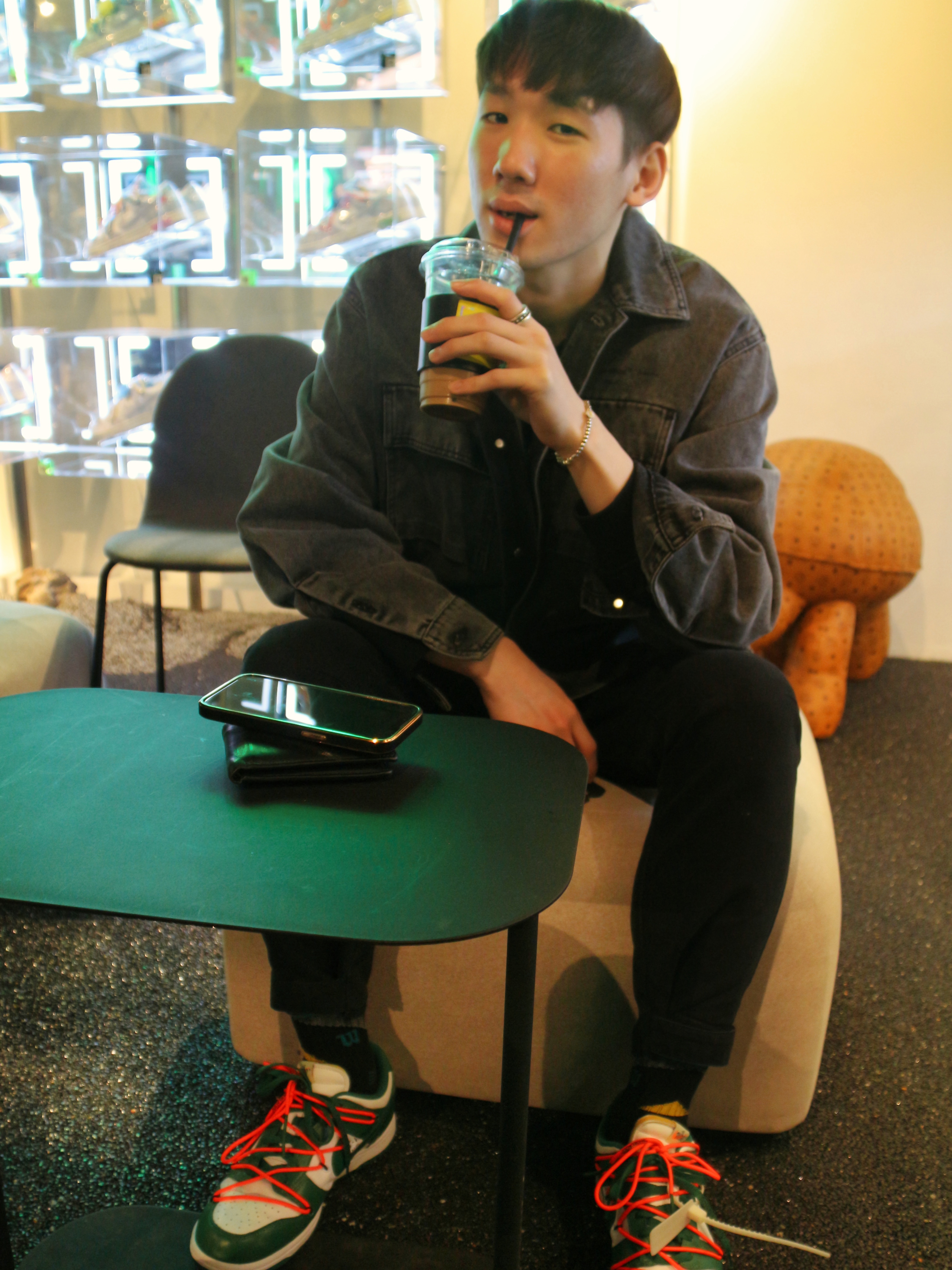 Nike x Off-White Dunk Low Pine Green, Peaceminusone Alphabet Bracelet #1 Silver 착용 스타일