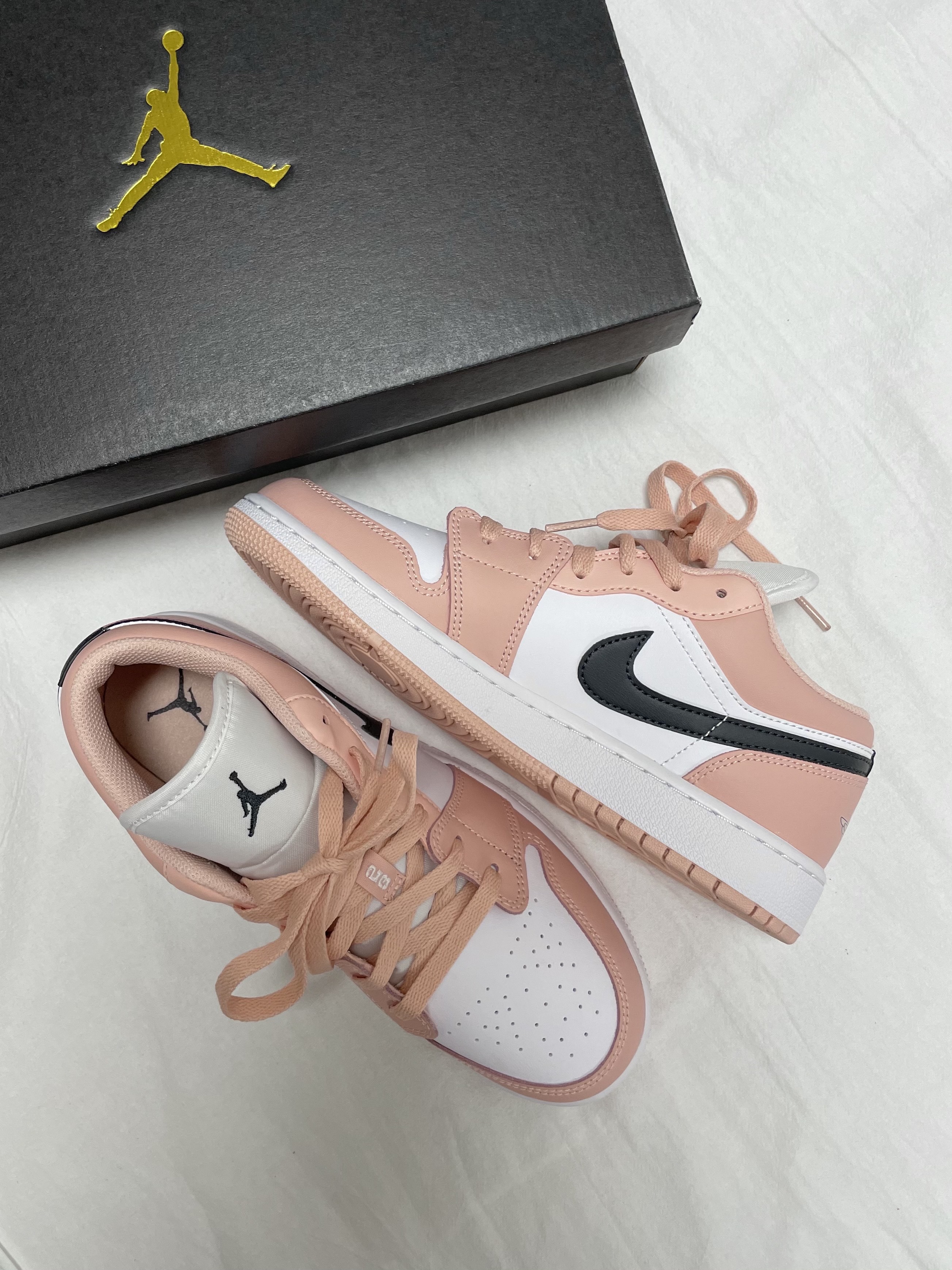 (GS) Jordan 1 Low Light Arctic Pink 착용 스타일