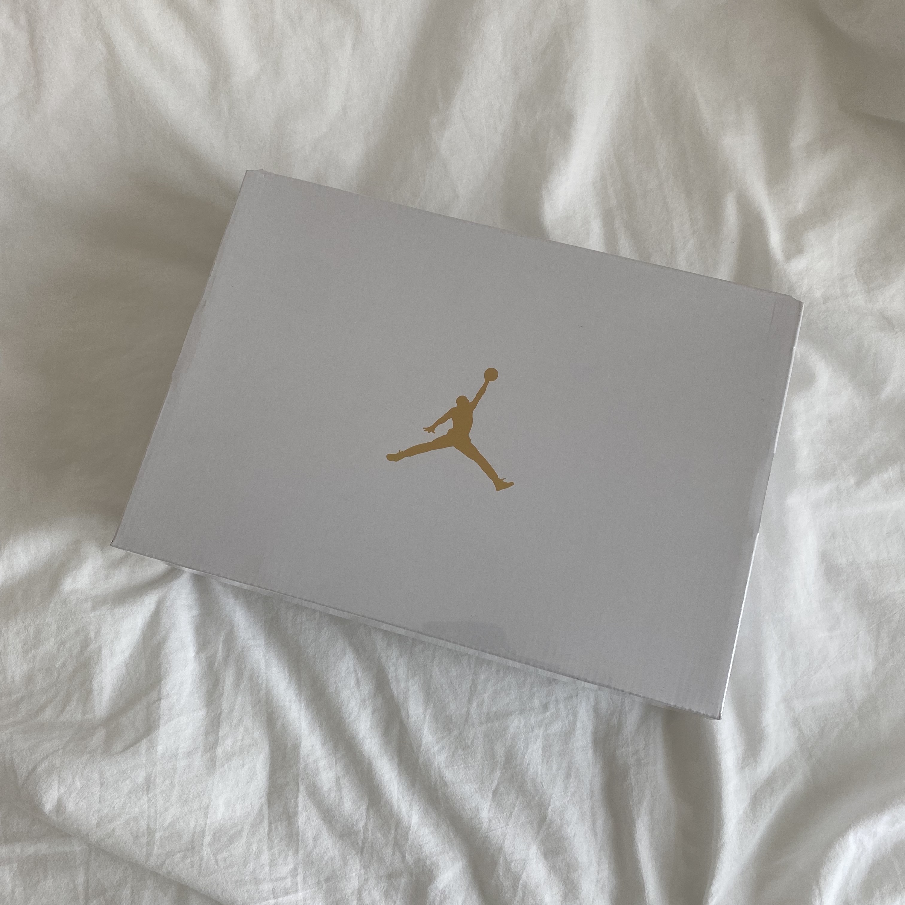 (W) Jordan 1 Mid Coconut Milk 착용 스타일 - 2