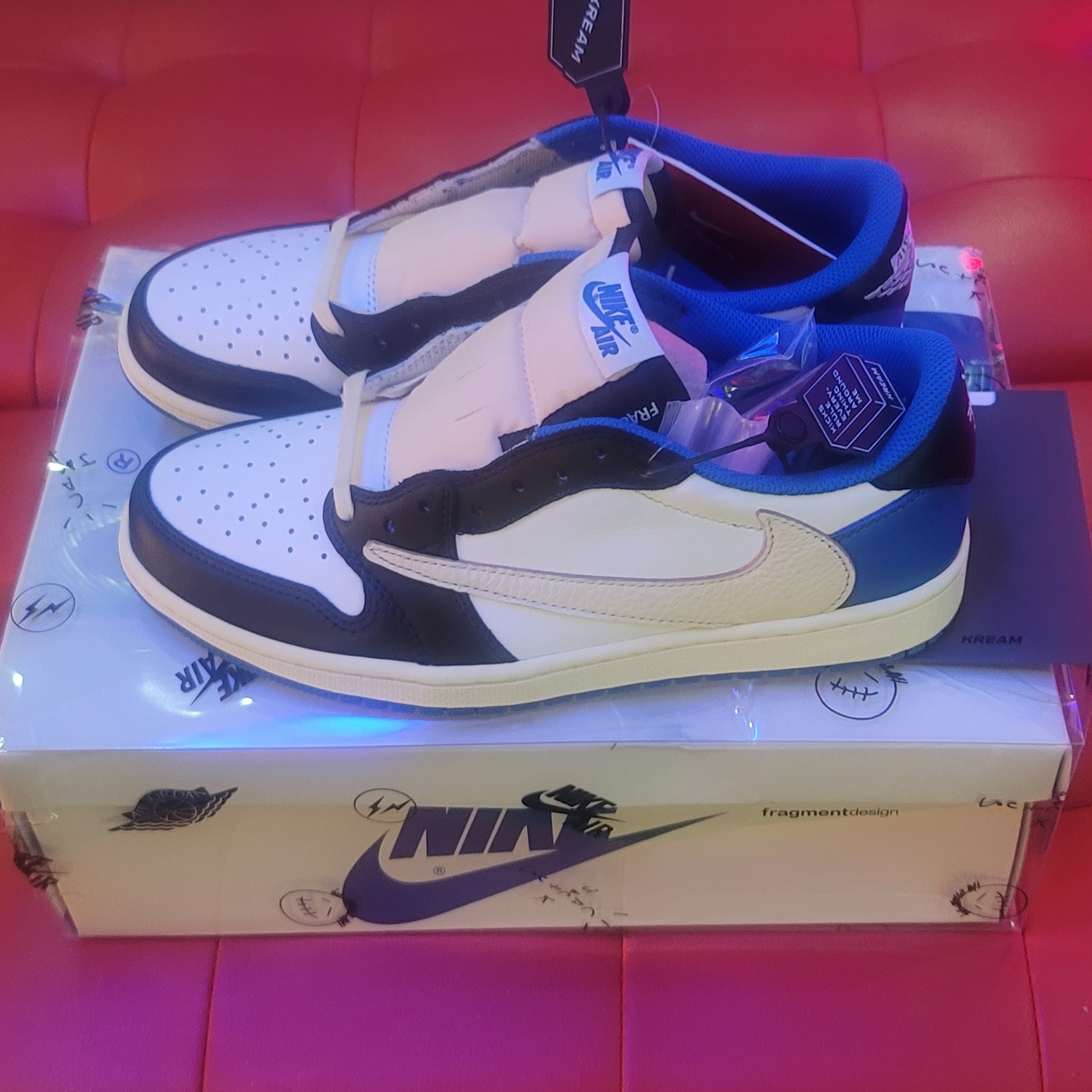 Jordan 1 x Travis Scott x Fragment Retro Low OG SP Military Blue 착용 스타일