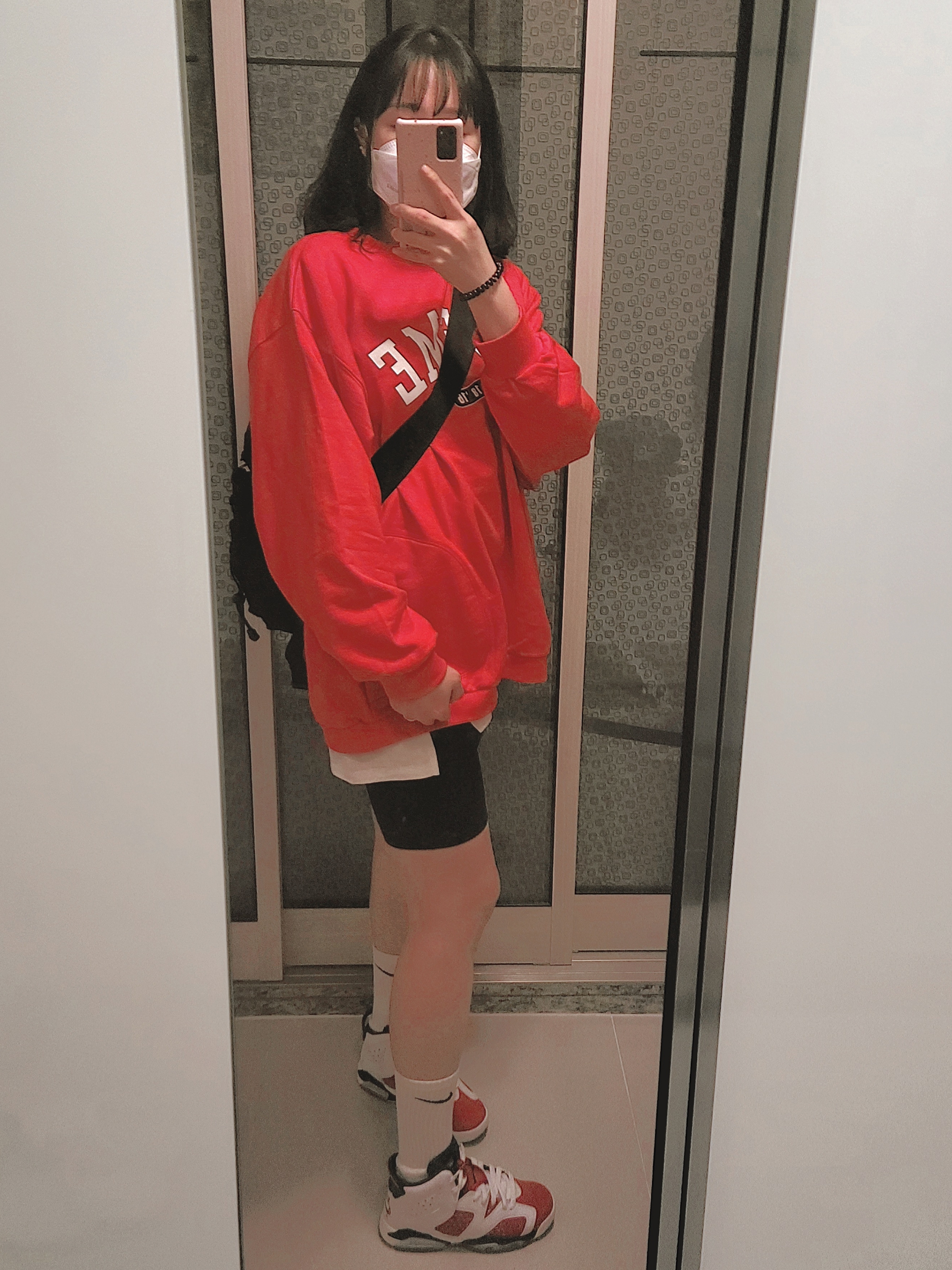 Jordan 6 Retro Carmine 2021, (GS) Jordan 6 Retro Carmine 2021 착용 스타일
