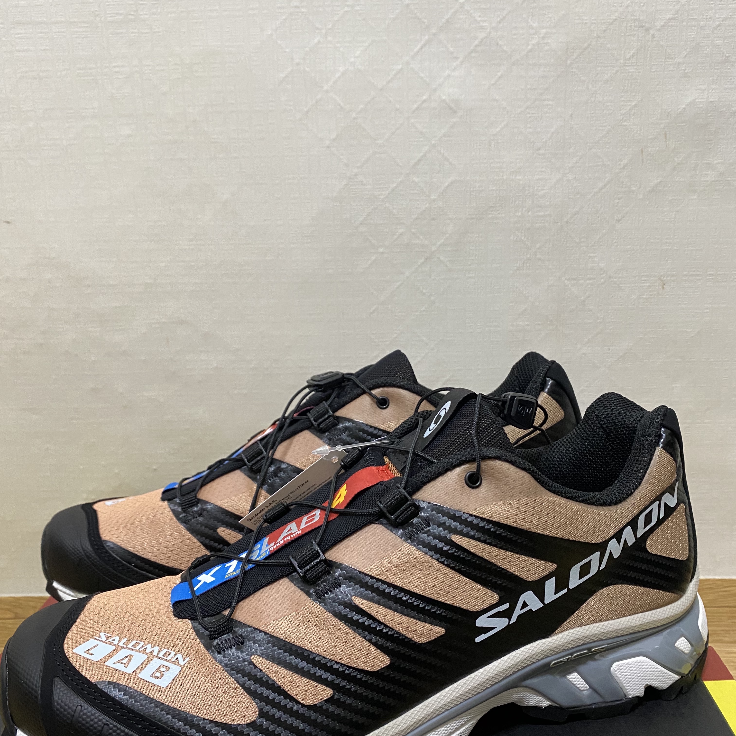 Salomon XT-4 Tobacco Brown 착용 스타일 - 4