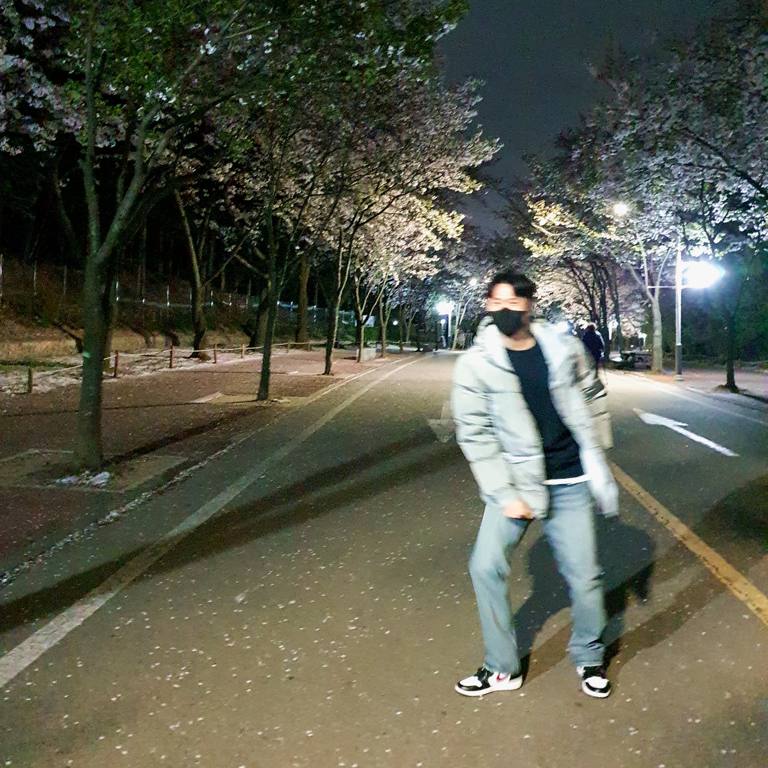 Stone Island 44508 Nylon Metal Down-TC Jacket Light Grey - 21FW, Jordan 1 Retro High OG Gym Red 착용 스타일