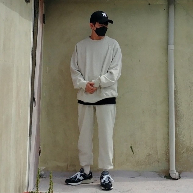 New Balance 992 Made in USA Black Grey 착용 스타일