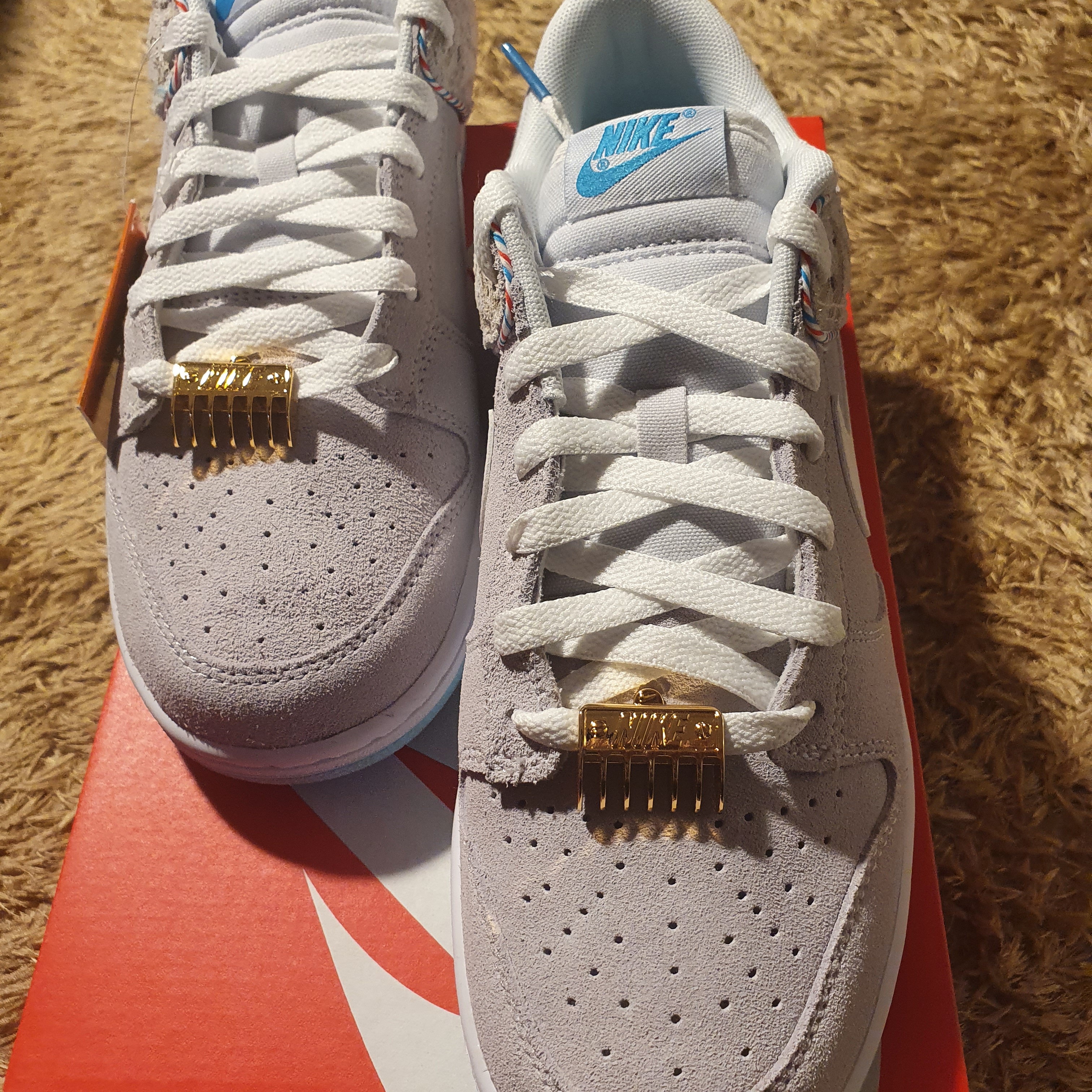Nike Dunk Low Retro SE Barber Shop Grey 착용 스타일