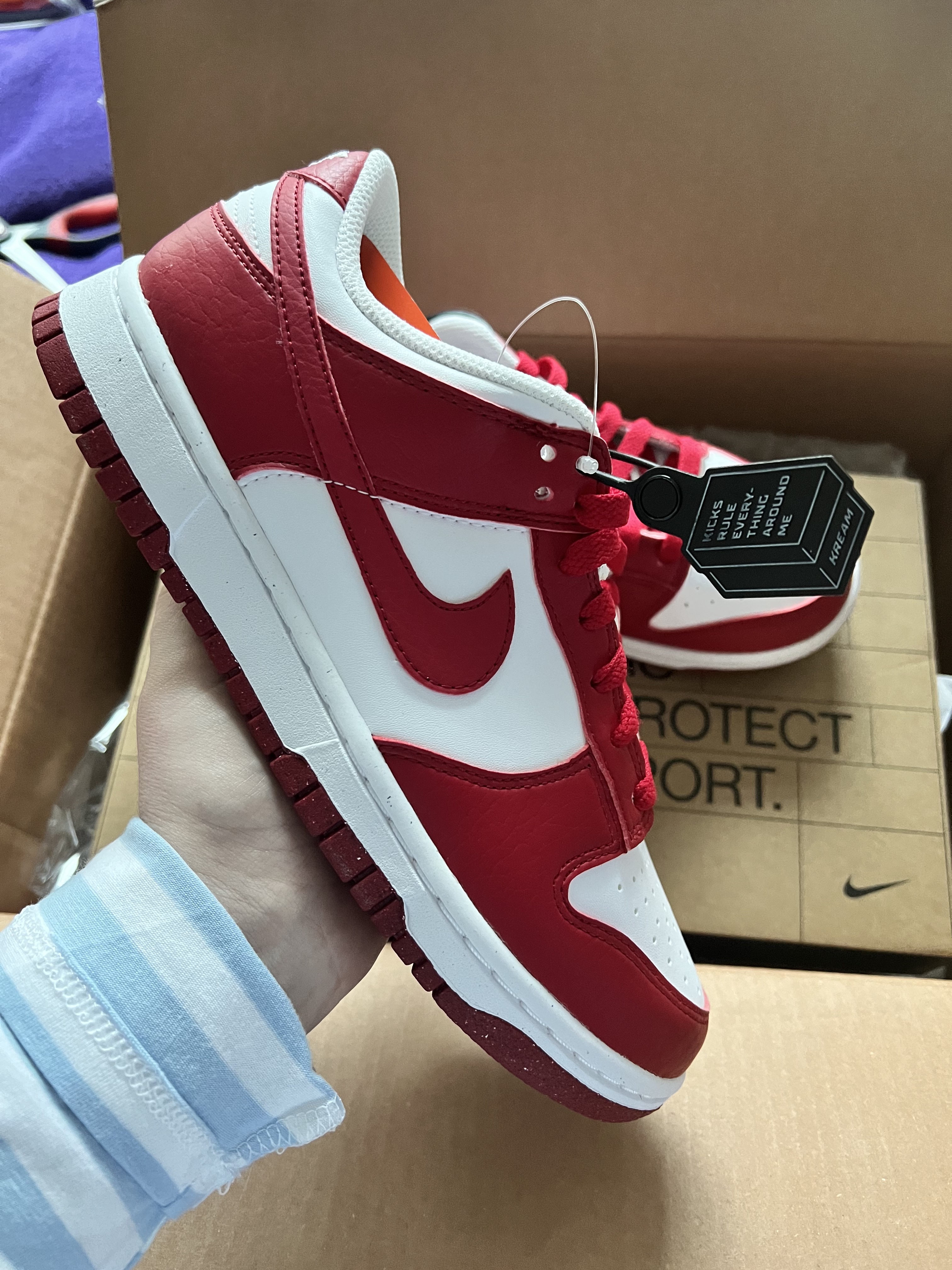 (W) Nike Dunk Low Next Nature Gym Red 착용 스타일 - 1