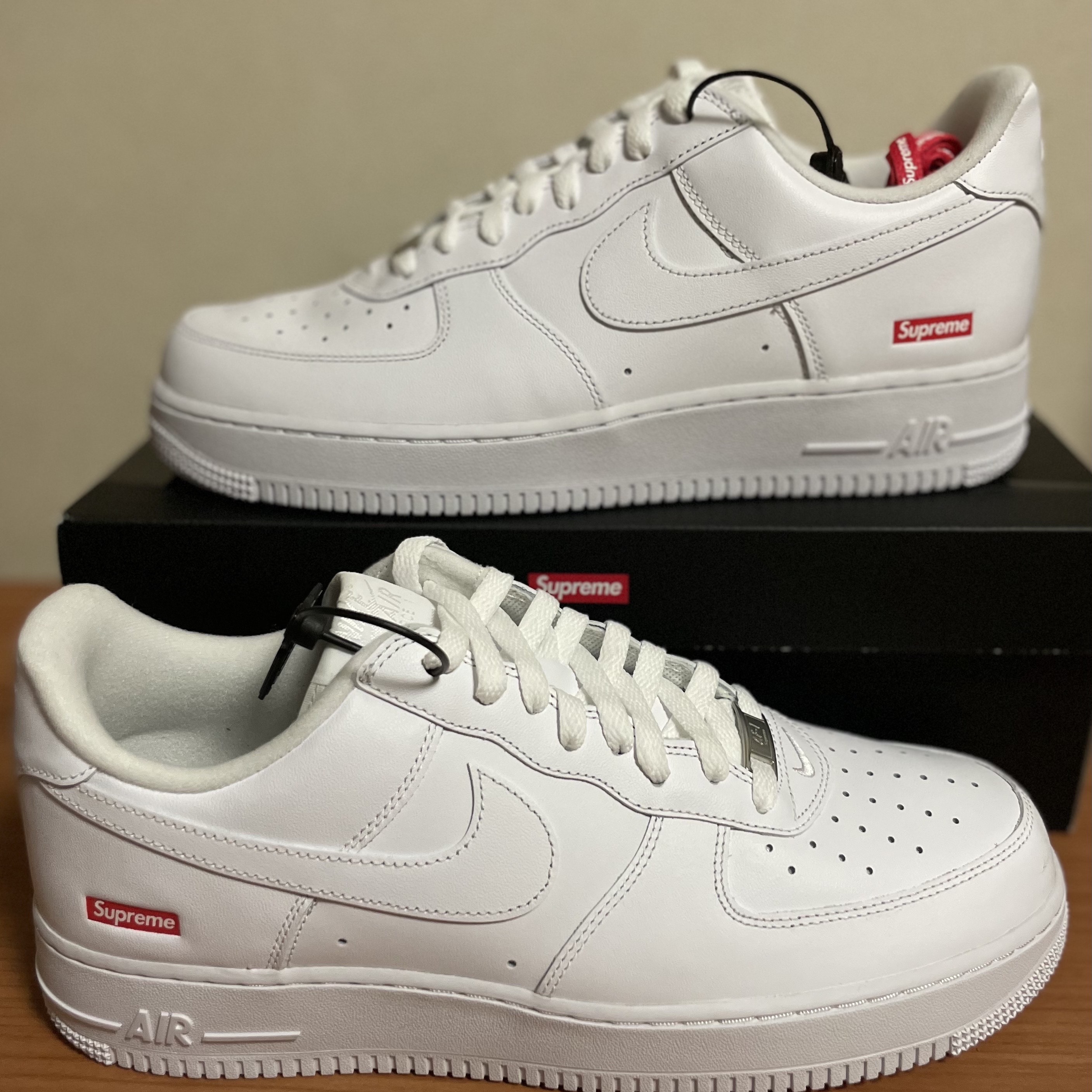 Nike x Supreme Air Force 1 Low White 착용 스타일