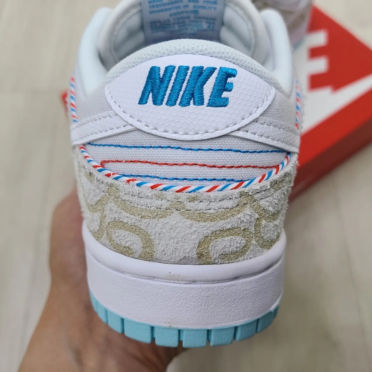 Nike Dunk Low Retro SE Barber Shop Grey 착용 스타일 - 3
