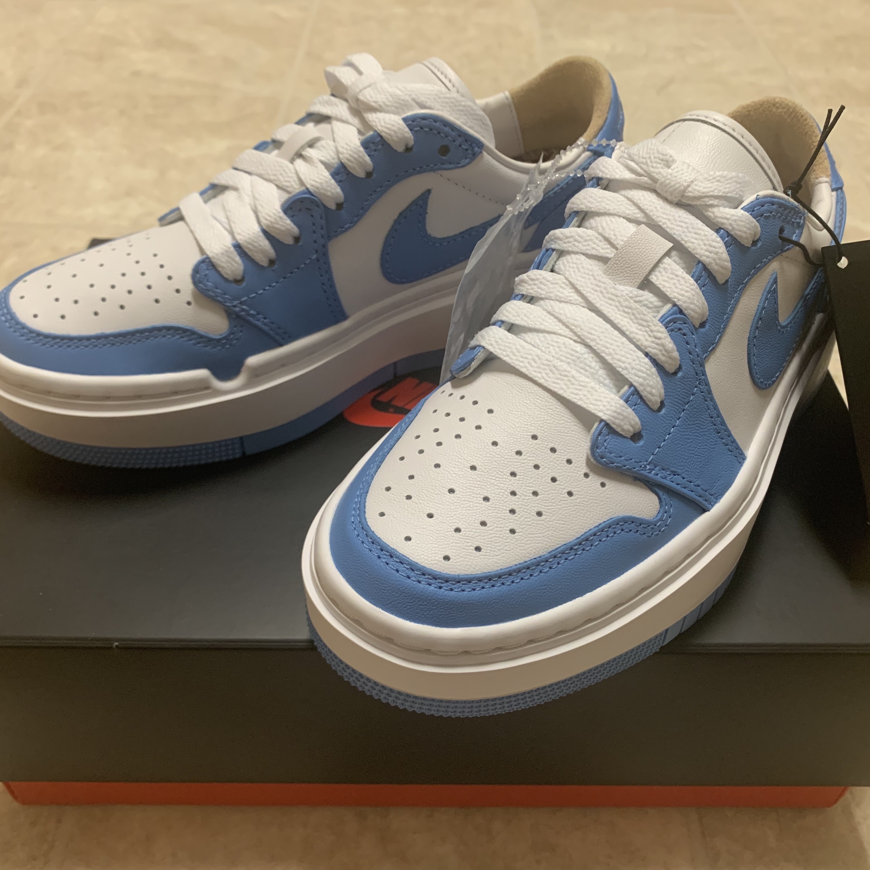 (W) Jordan 1 Elevate Low SE University Blue 착용 스타일