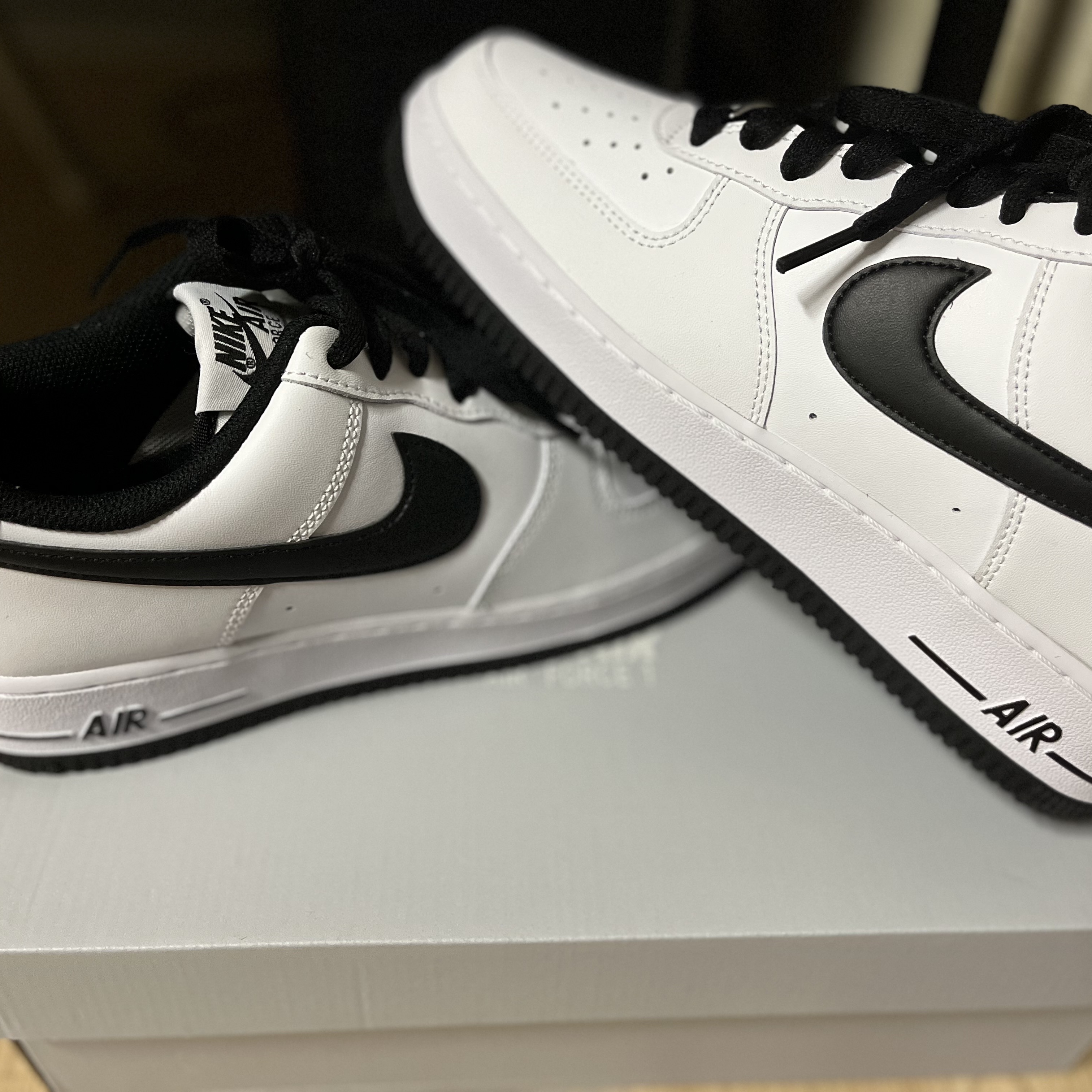 Nike Air Force 1 '07 White Black 착용 스타일