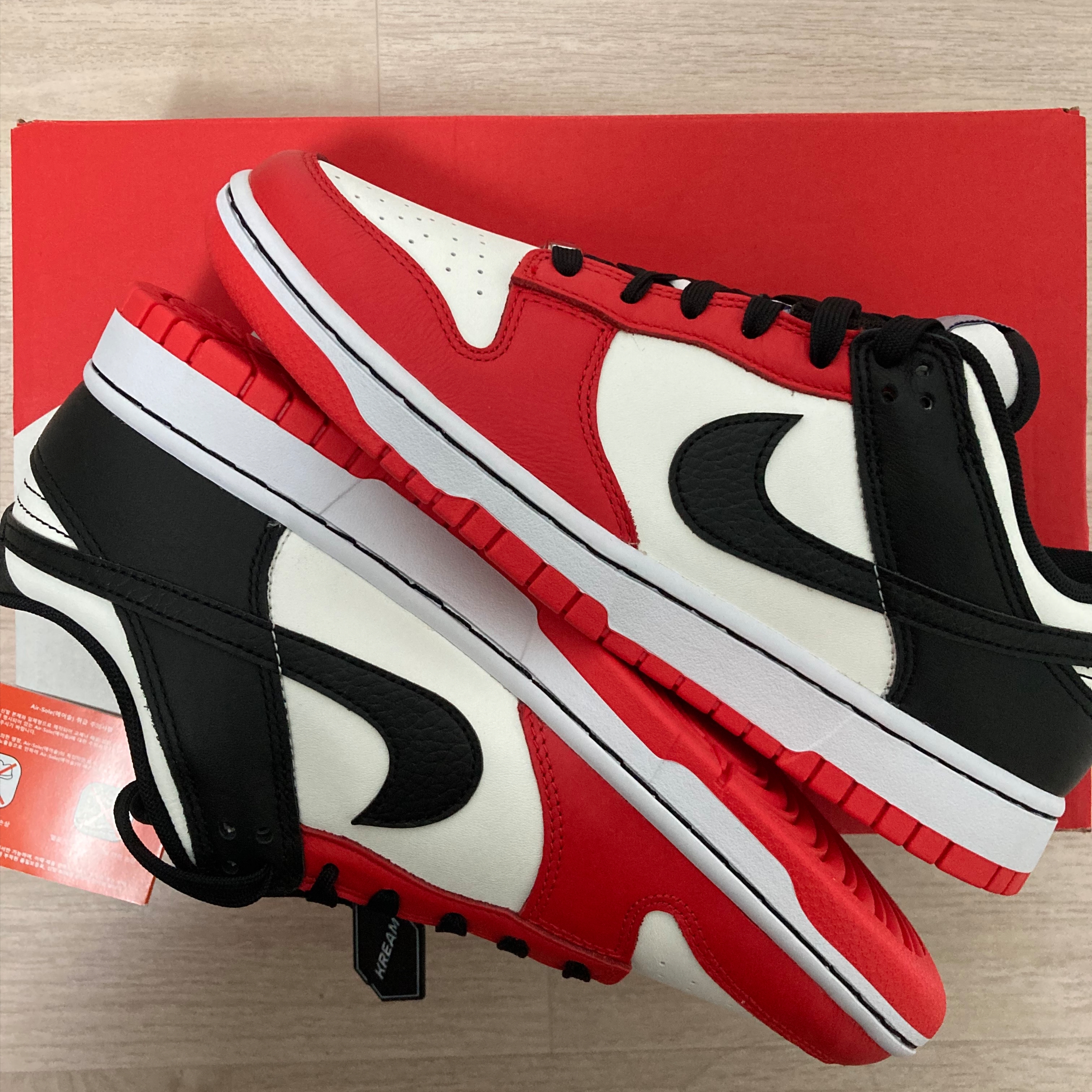 Nike x NBA Dunk Low Retro EMB Black and Chile Red 착용 스타일
