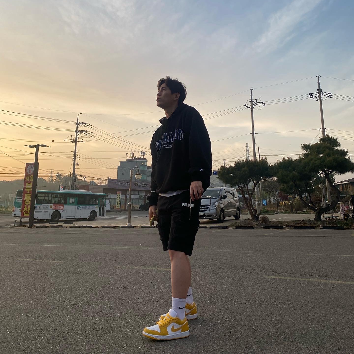 Jordan 1 Low Pollen 착용 스타일 - 1
