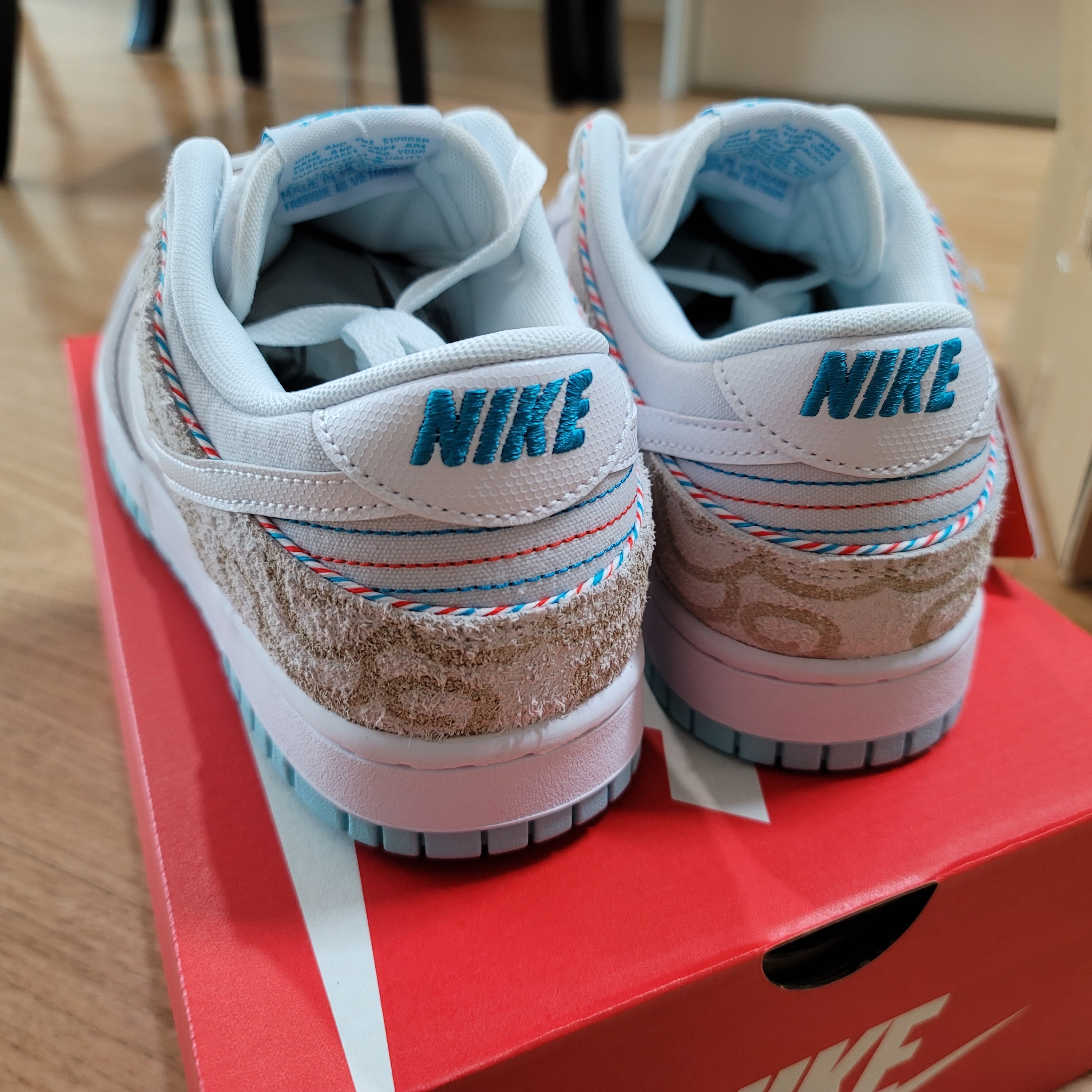 Nike Dunk Low Retro SE Barber Shop Grey 착용 스타일 - 3
