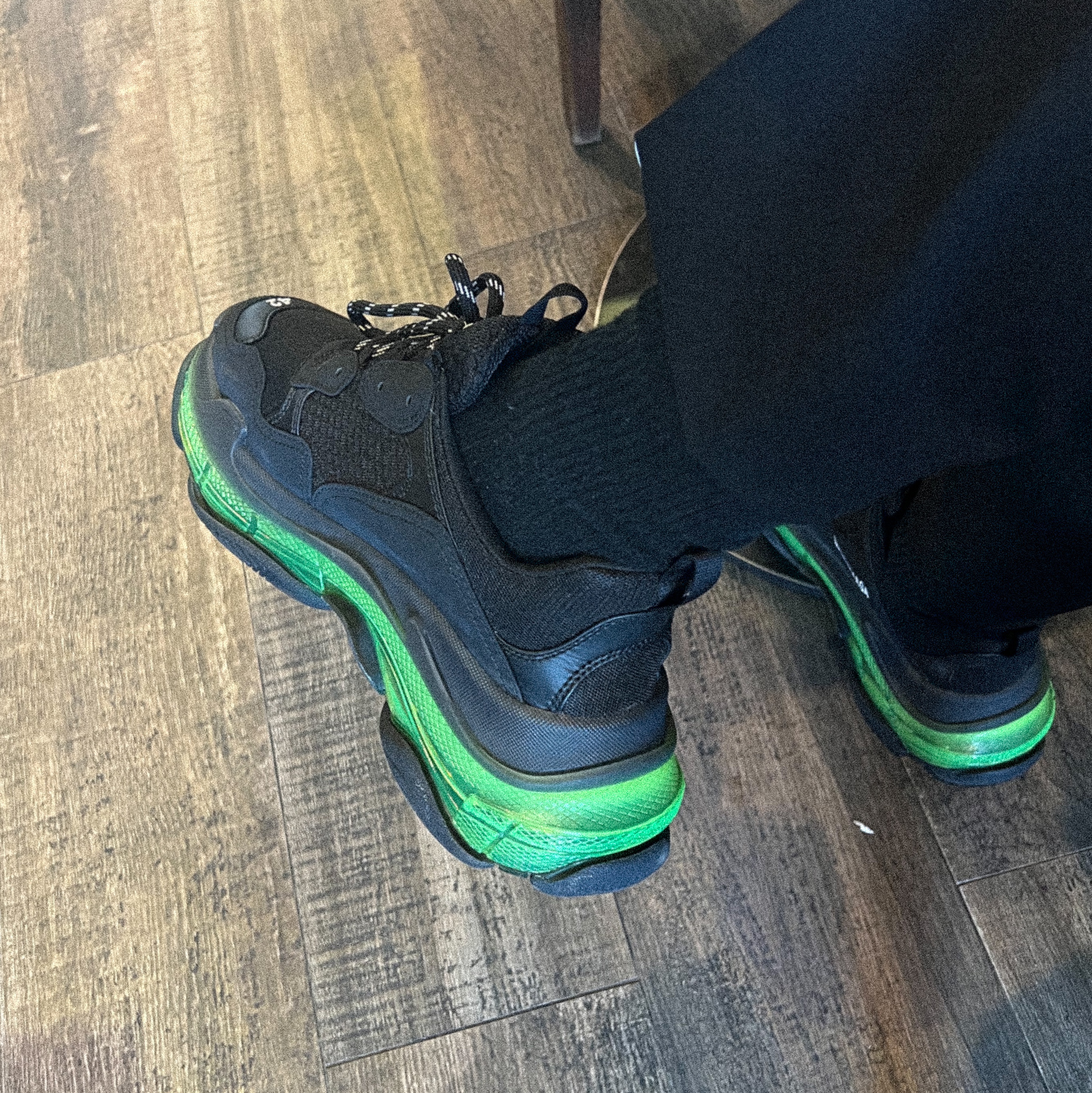 Nike Air VaporMax 97 Black Volt, Nike Air VaporMax Flyknit 3 Gunsmoke Volt 착용 스타일