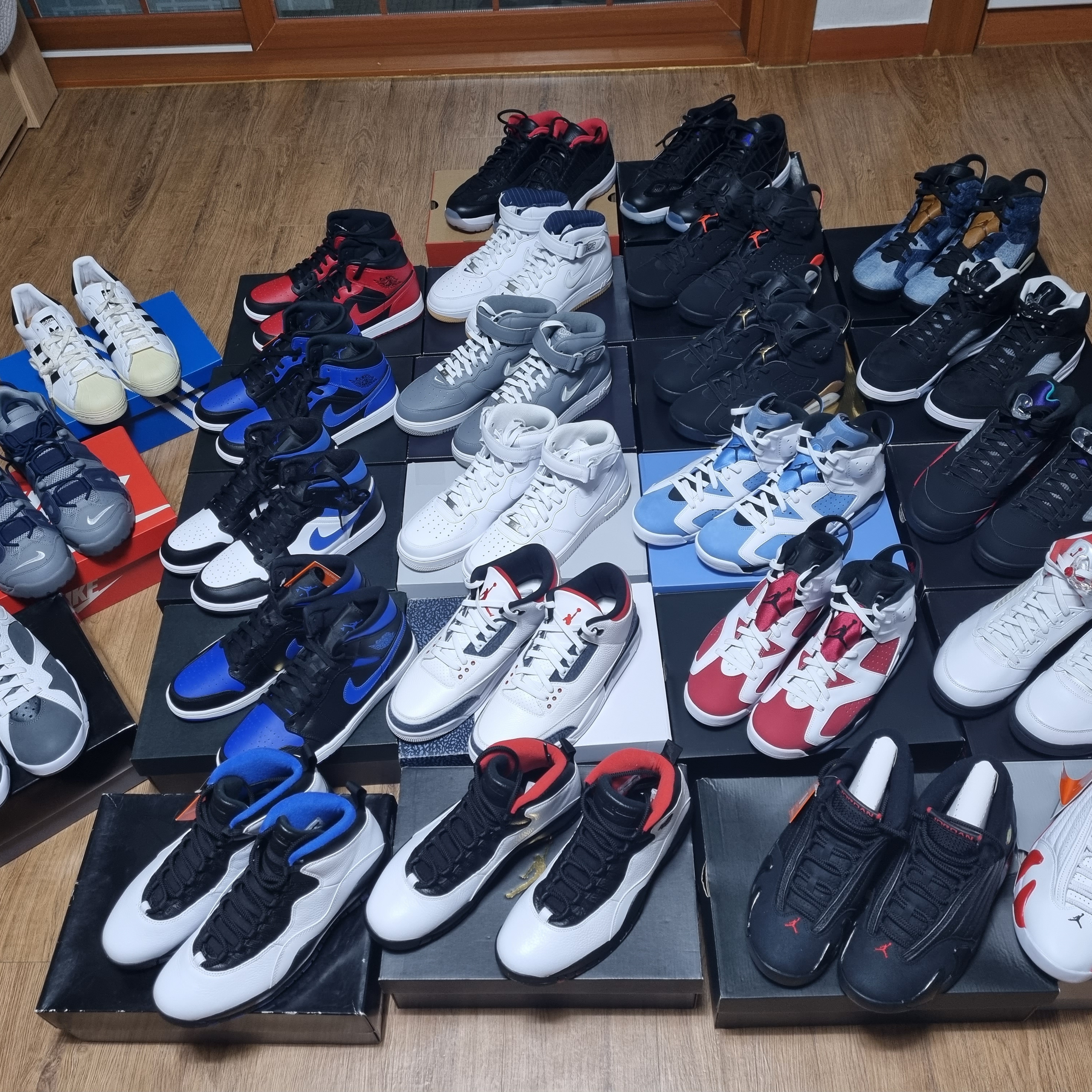 Jordan 3 Retro SE Denim Fire Red, Jordan 6 Retro Carmine 2021 착용 스타일 - 1