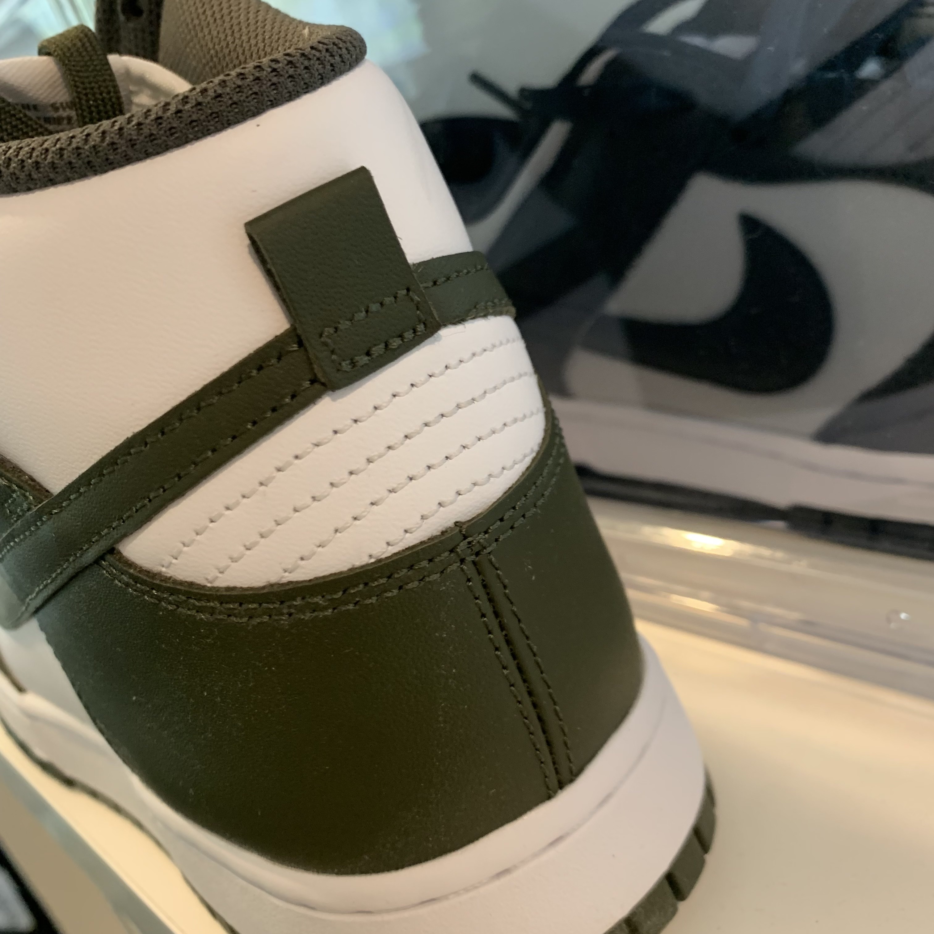 Nike Dunk High Retro Championship Khaki 착용 스타일 - 2