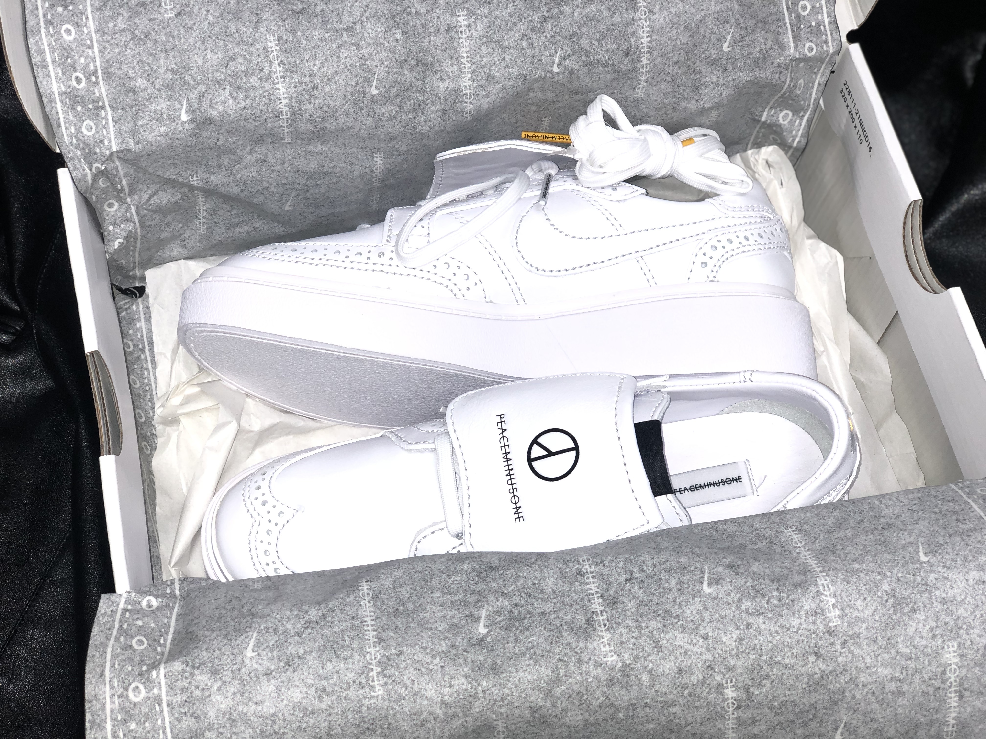Nike x Peaceminusone Kwondo1 White 착용 스타일 - 2