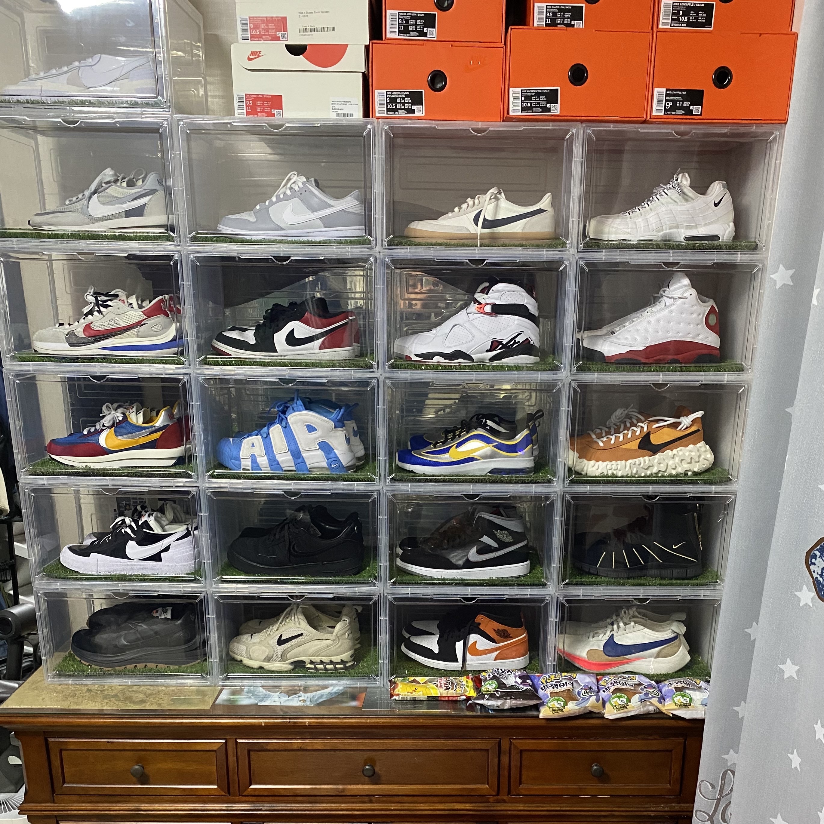 Nike x Sacai VaporWaffle Black and Gum, Nike x Sacai Blazer Low White Patent Leather 착용 스타일