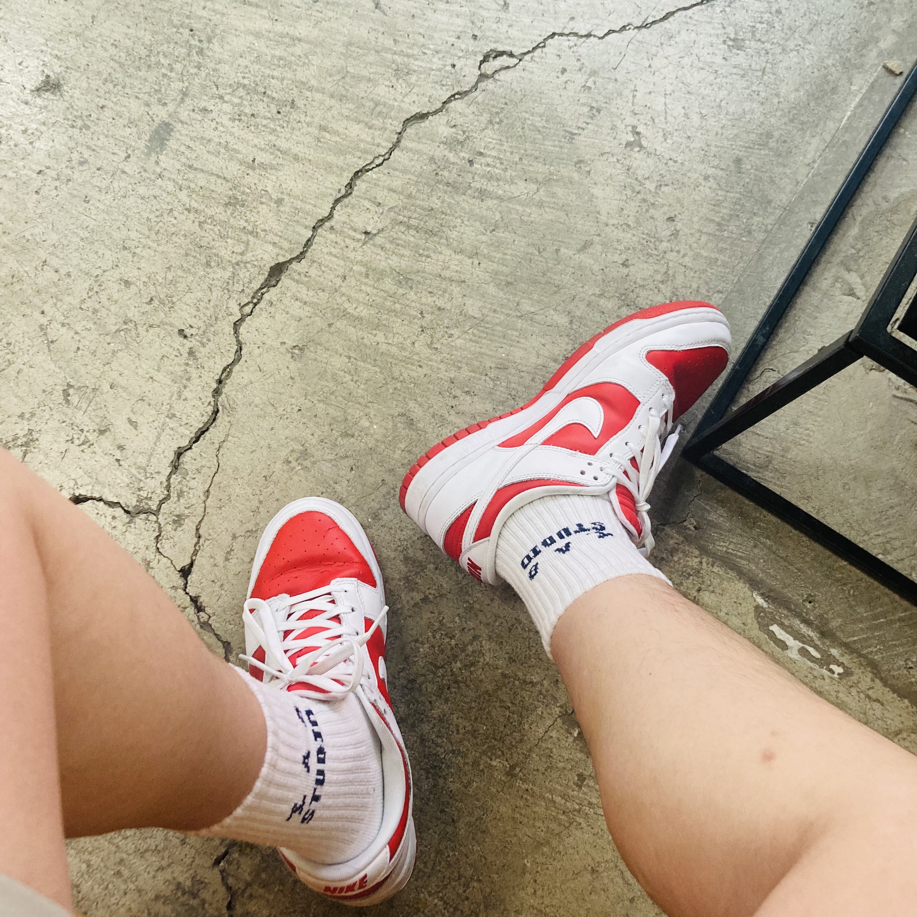 Nike Dunk Low Retro Championship Red, IAB Studio Socks Pack Black Navy White 착용 스타일 - 1