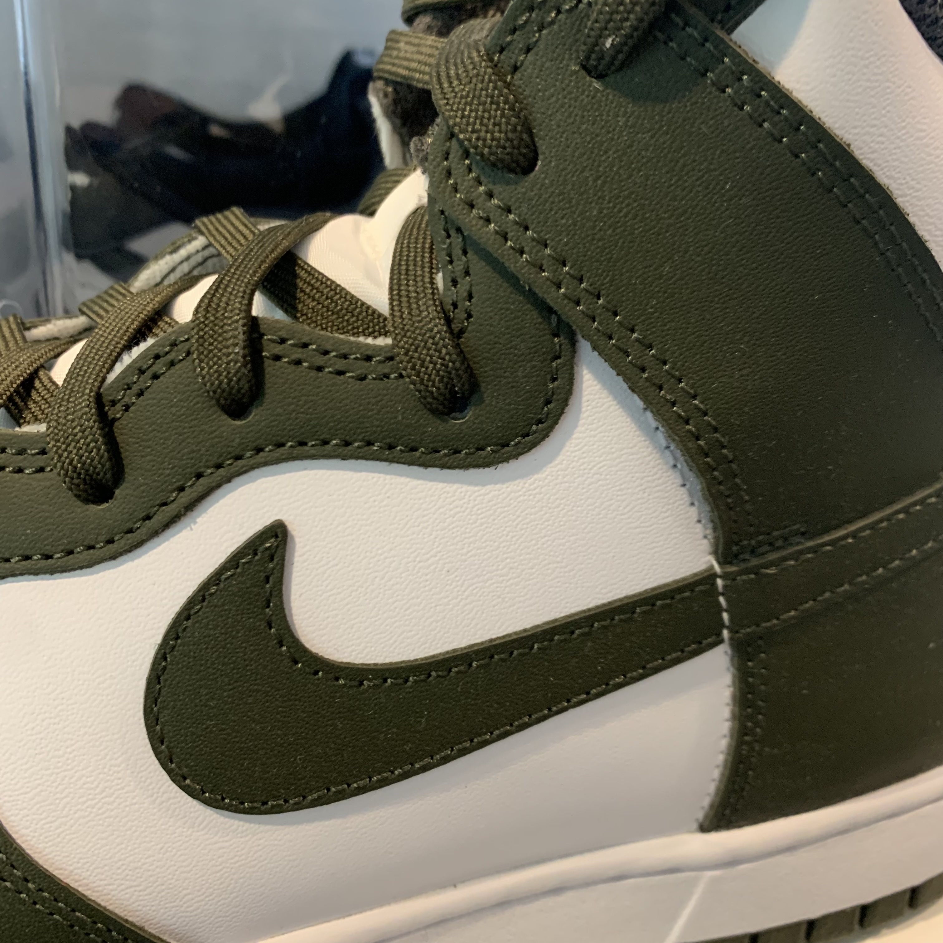 Nike Dunk High Retro Championship Khaki 착용 스타일 - 1