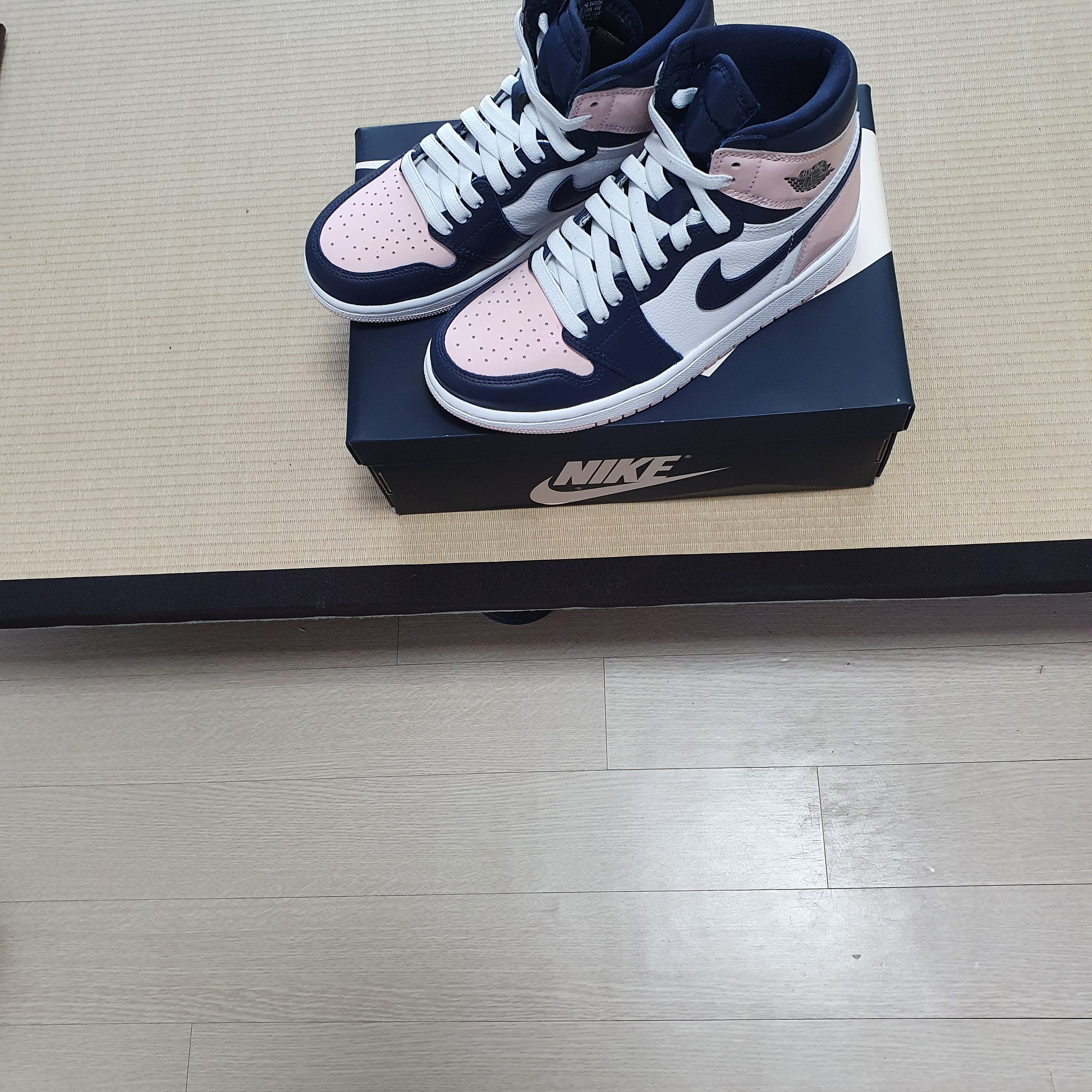 (W) Jordan 1 Retro High OG Atmosphere 착용 스타일