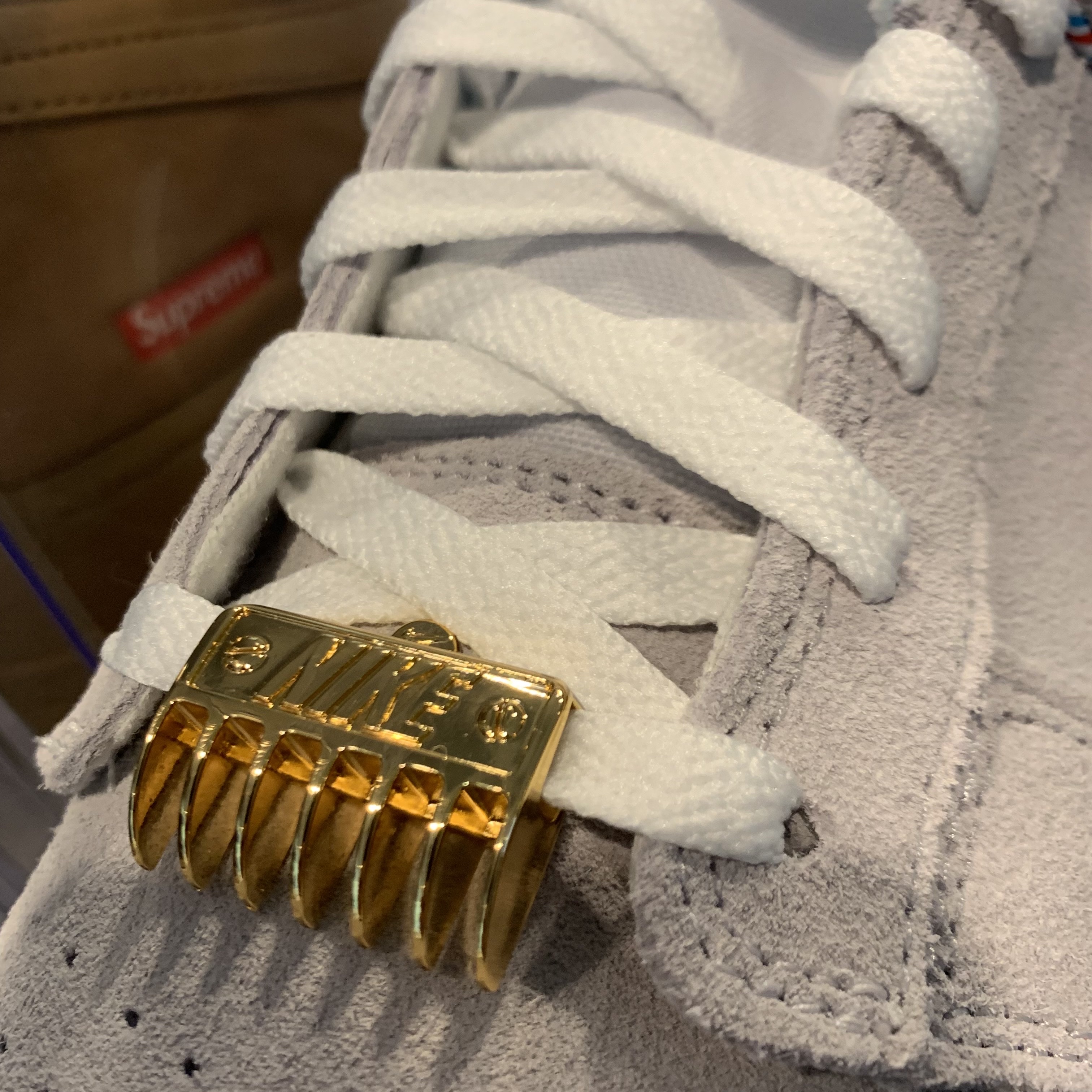 Nike Dunk Low Retro SE Barber Shop Grey 착용 스타일 - 2