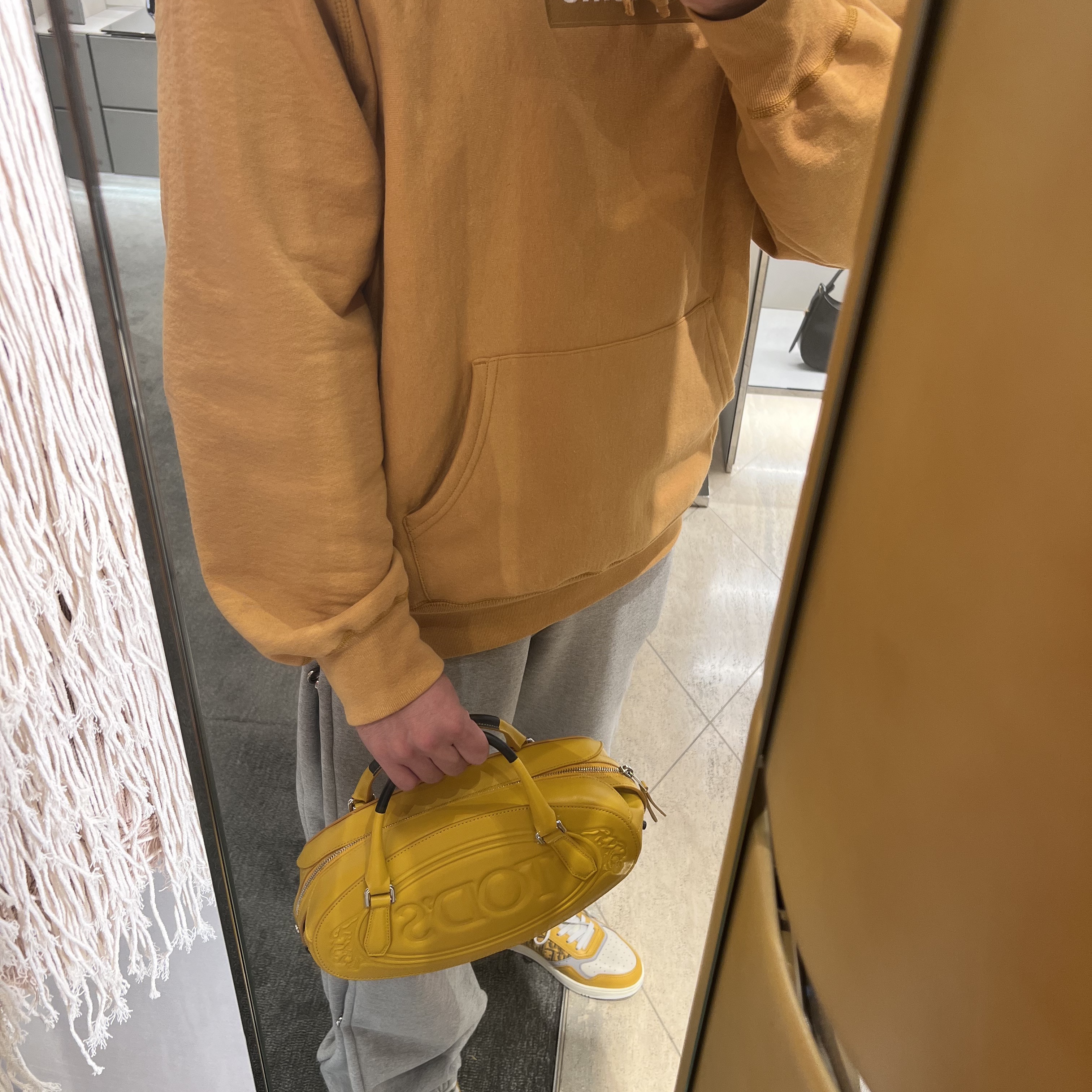 Dior B27 Low-Top Sneakers Gray, Supreme Box Logo Hooded Sweatshirt Light Mustard - 21FW 착용 스타일 - 3
