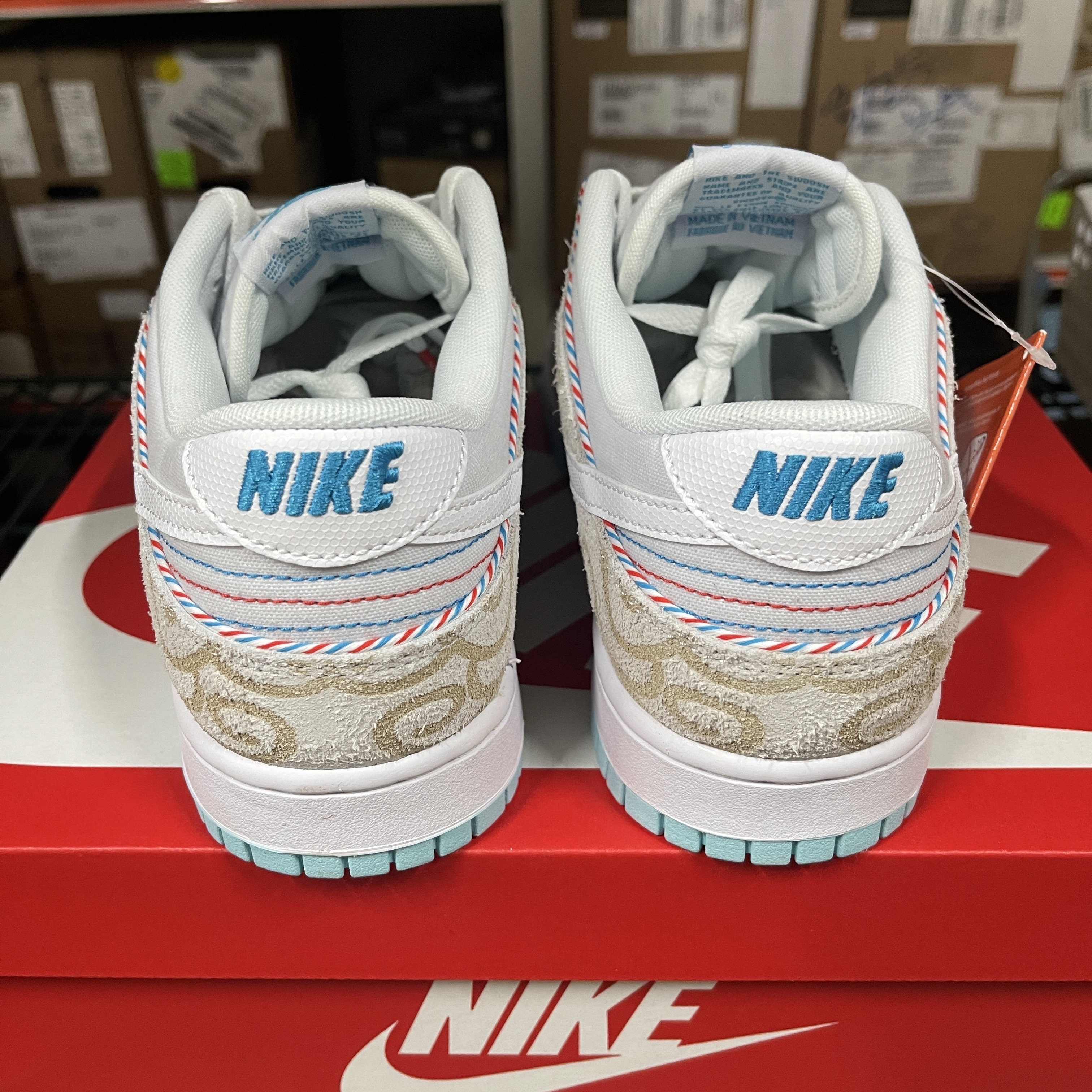 Nike Dunk Low Retro SE Barber Shop Grey 착용 스타일 - 5