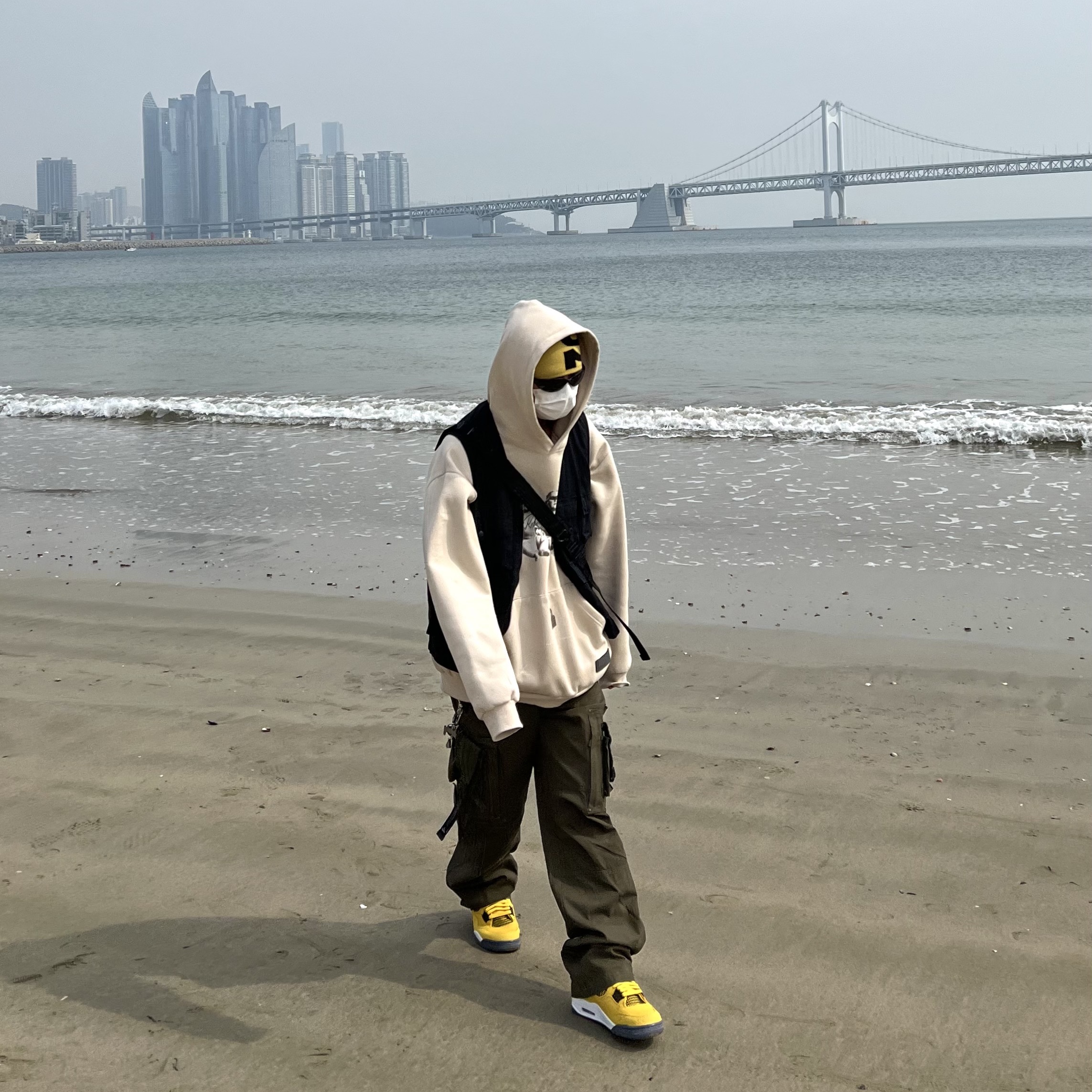 Jordan 4 Retro Tour Yellow 착용 스타일
