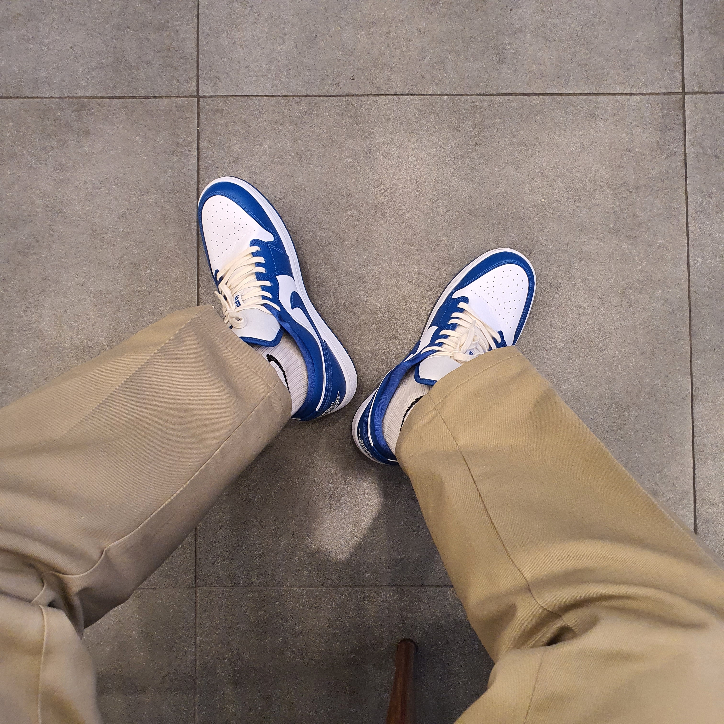 (W) Jordan 1 Low White Dark Marina Blue 착용 스타일