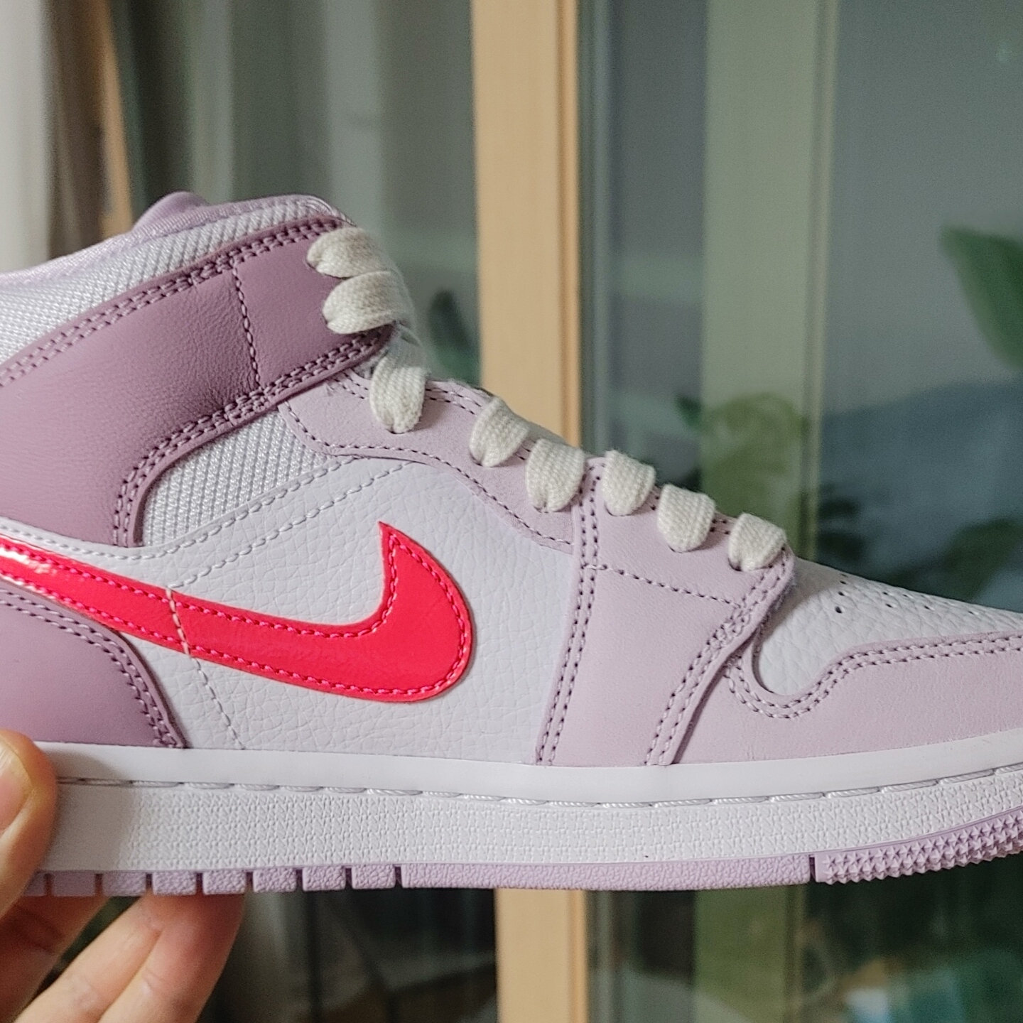 (W) Jordan 1 Mid Valentine's Day 착용 스타일